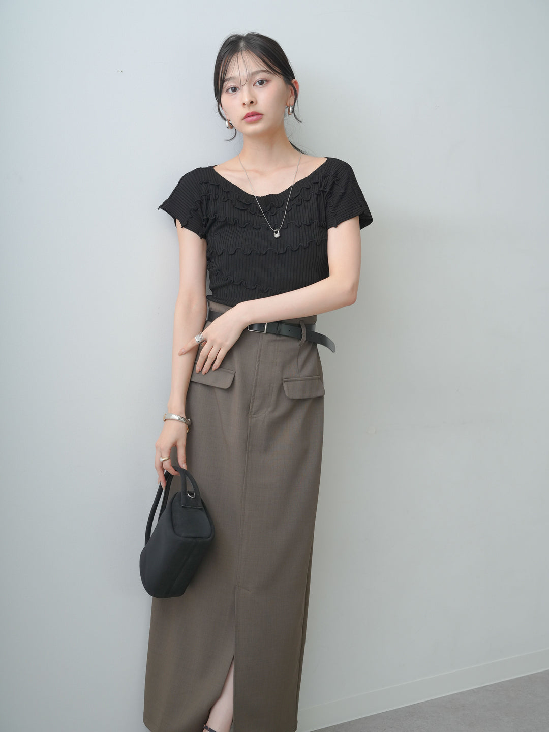[SET]ランダムメローリブニットトップス+クレープデシンフラップ付きストレートスカート(2set)