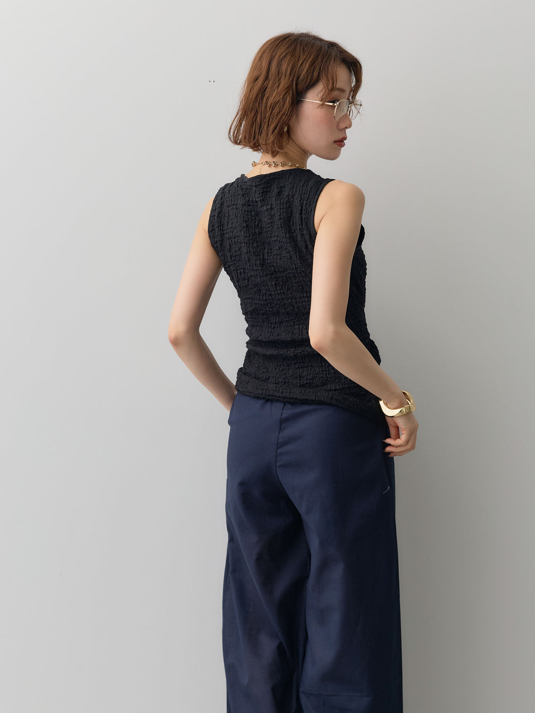 [予約]シャーリングウエストリボンVネックトップス/black