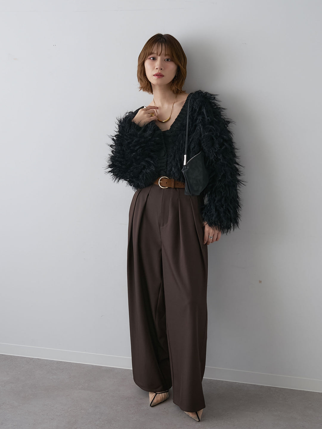 [SET]ループフェザークロップニットカーディガン+ツイルタックワイドパンツ(2set)