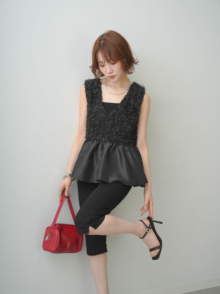 [予約]ジャガード×サテンペプラムフレアノースリトップス/black
