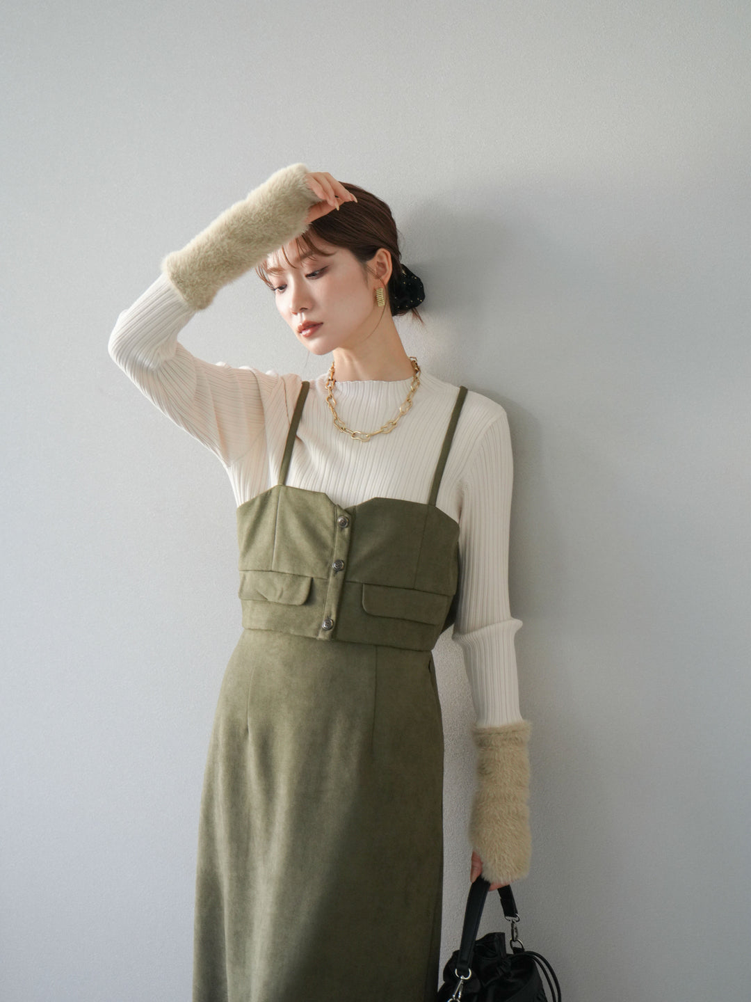 [SET]スウェードビスチェ+アームシャギーランダムリブニットトップス+スウェードIラインスカート(3set)