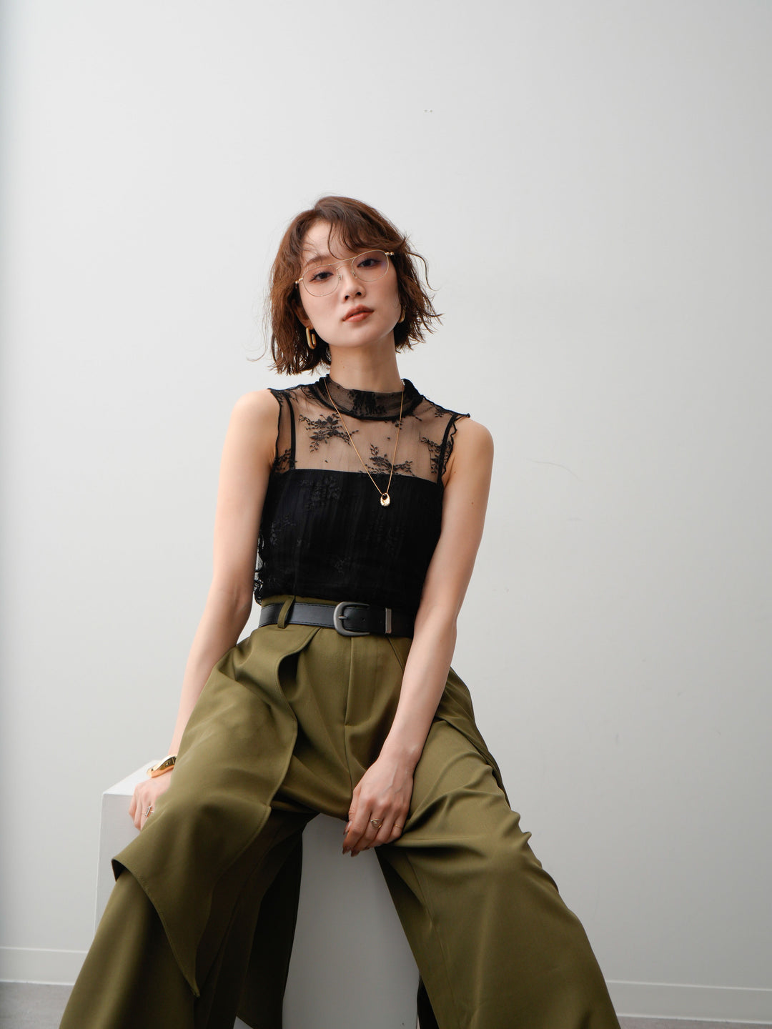 [予約]シースルーストレッチレースノースリトップス/black