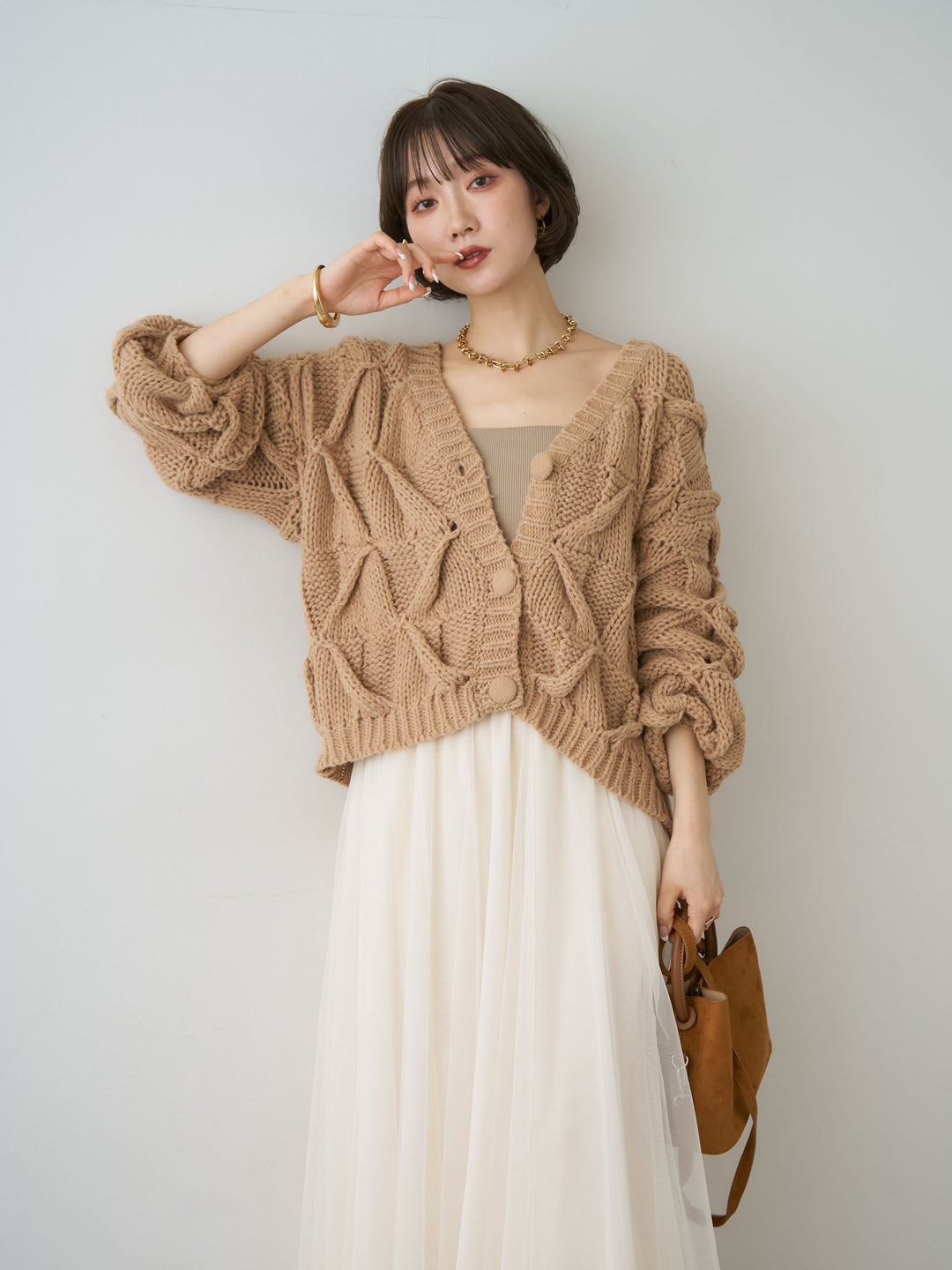 [予約]ダイヤ編立体ニットカーディガン/beige