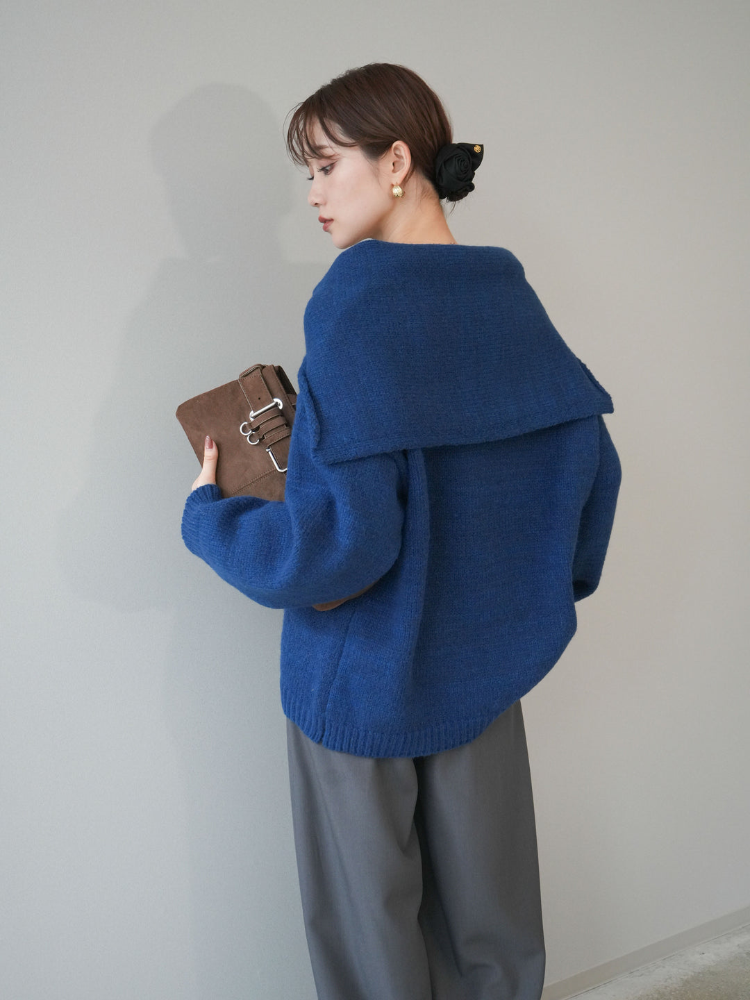 [予約]ストール付きVネックニットプルオーバー/blue