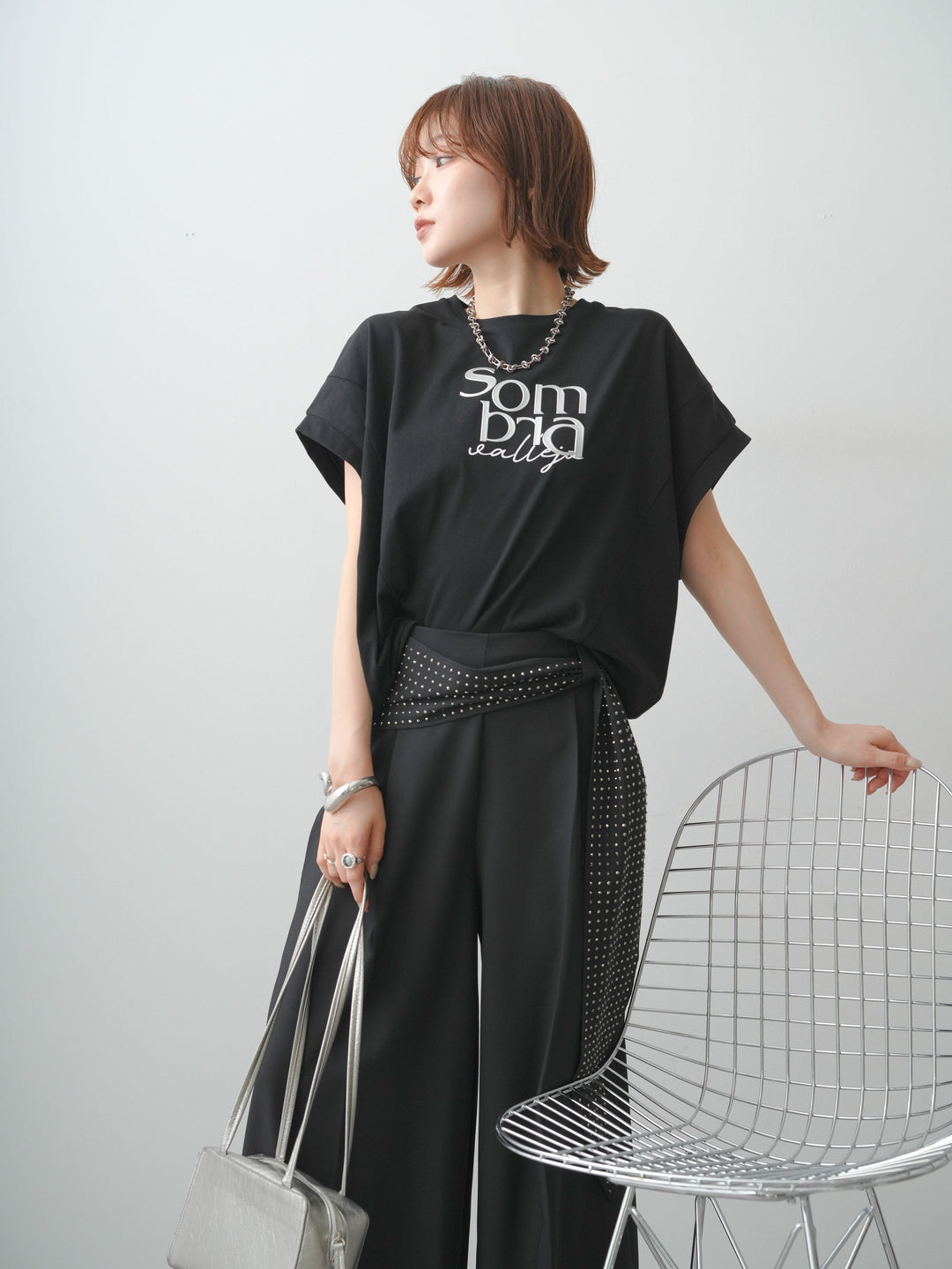 [SET]立体ロゴエンボスTEE +ビジューベルトタックワイドパンツ(2set)