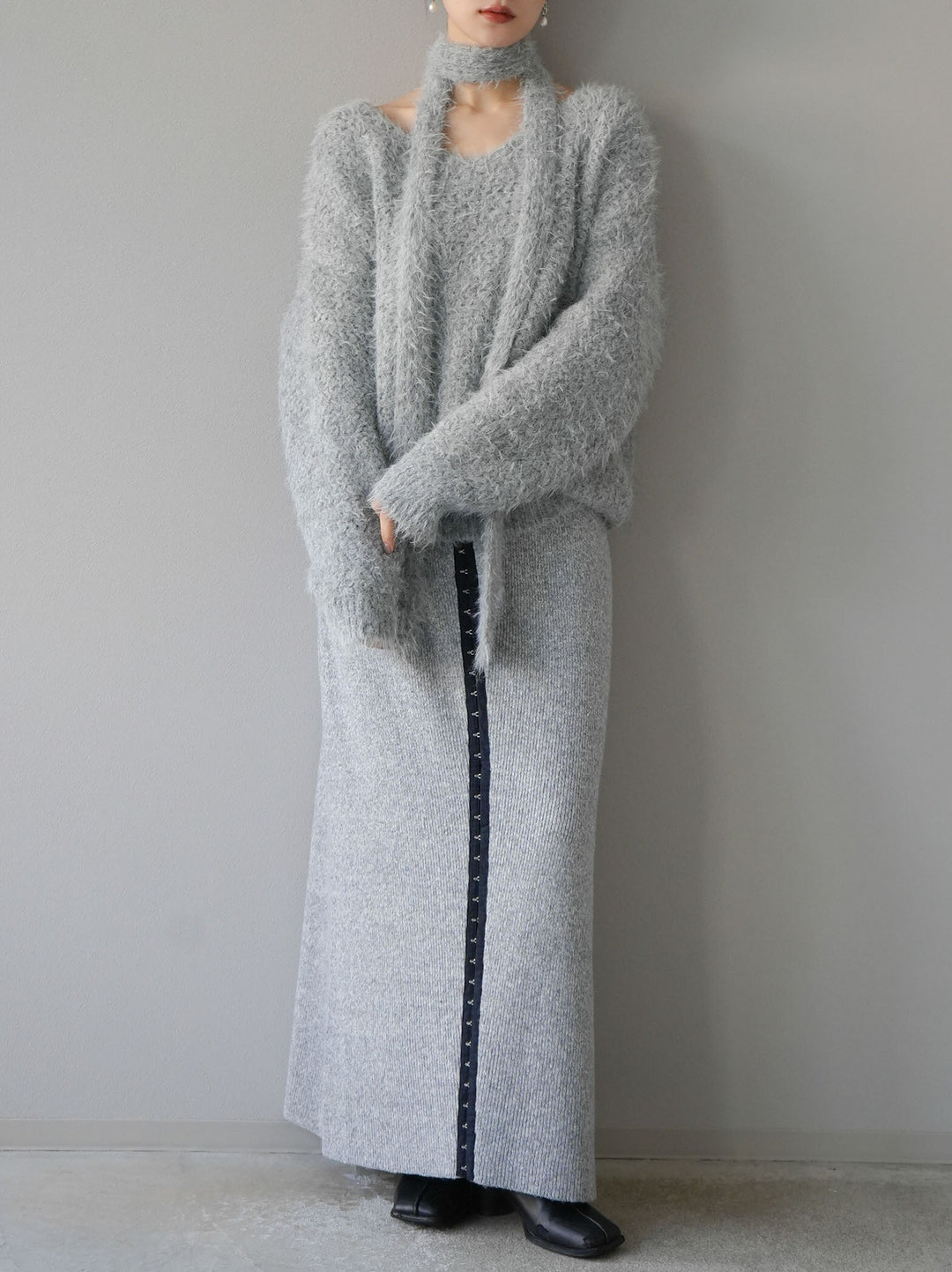 [預訂] 鉤花多向針織半身裙/灰色