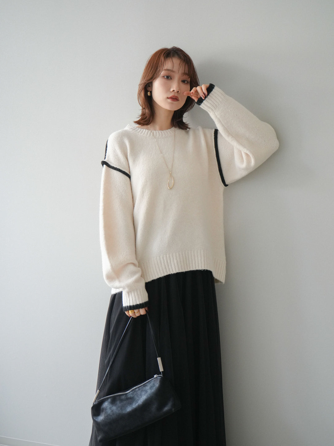 [予約]バイカラーパイピングニットプルオーバー/ivory