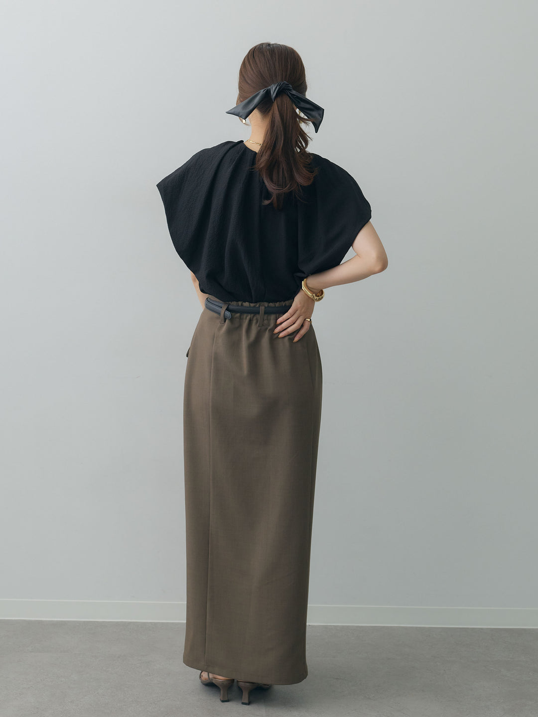 [SET]フレンチタックバルーンブラウス+クレープデシンフラップ付きストレートスカート(2set)
