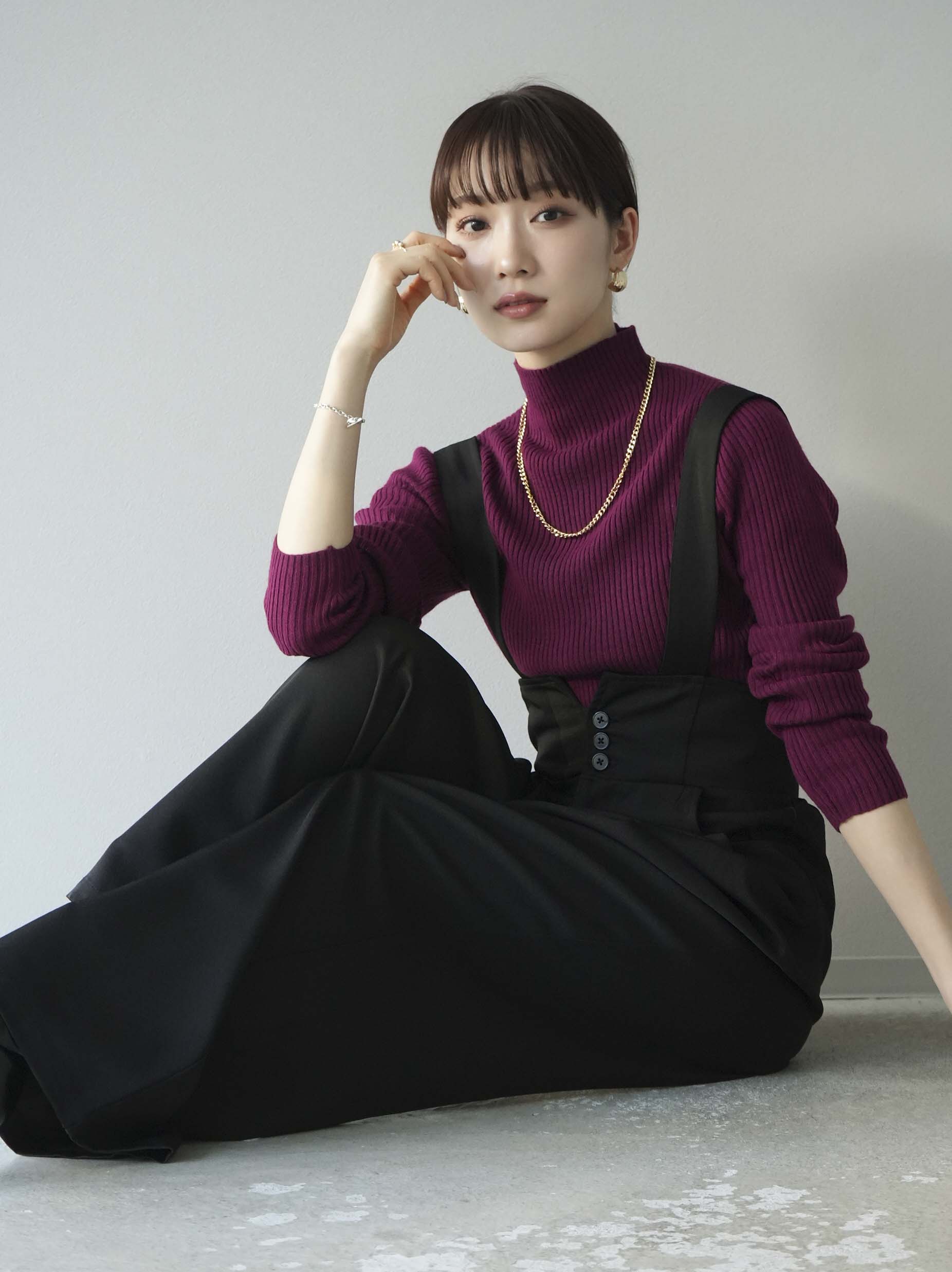 予約]オフネックリブニットトップス/ボルドー – Lumier