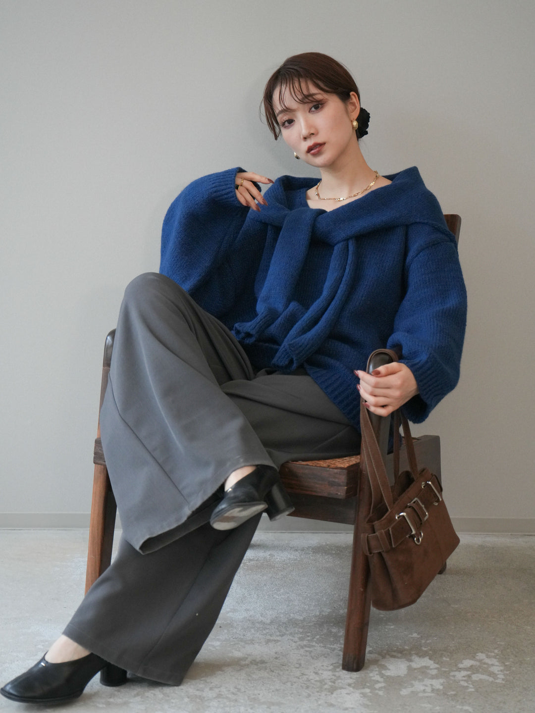 [予約]ストール付きVネックニットプルオーバー/blue