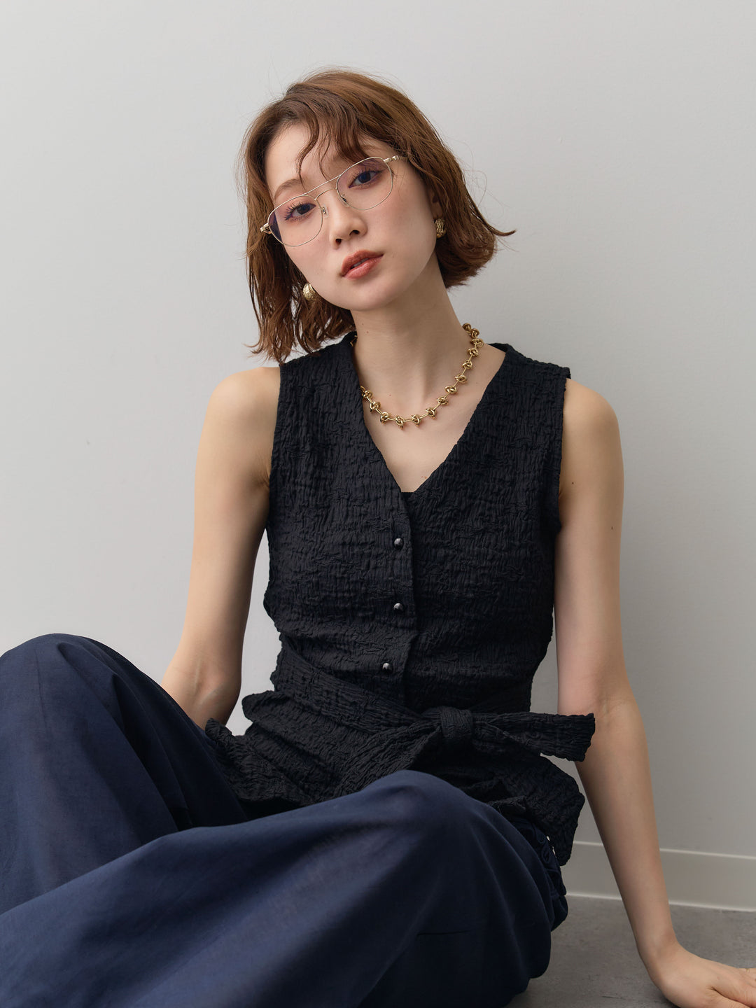 [予約]シャーリングウエストリボンVネックトップス/black