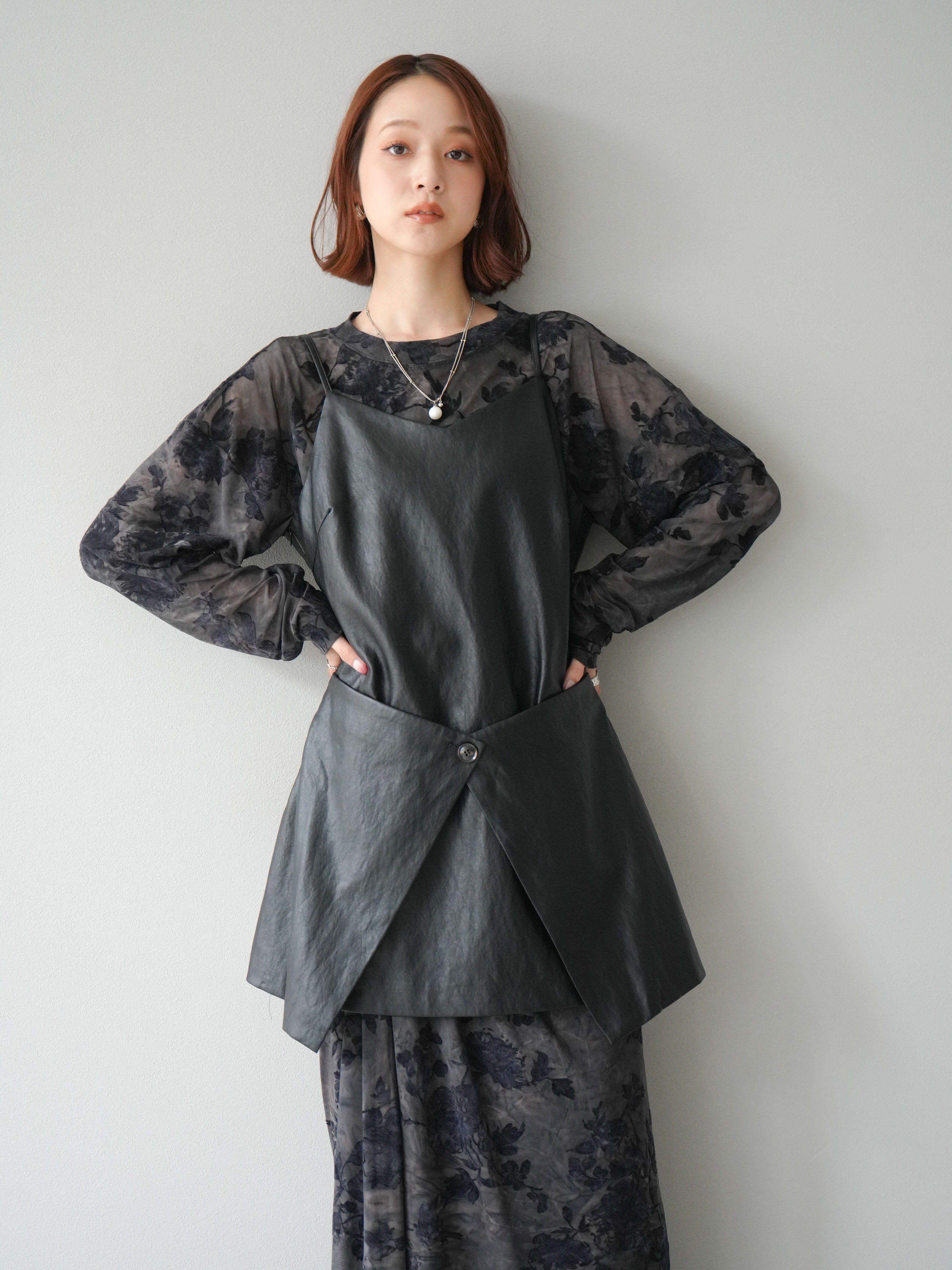 新品未使用　LATUI ATELIER フリル付きブラックキャミソール フリルキャミソールブラウス クロップド丈 全6色[品番：KH000013956