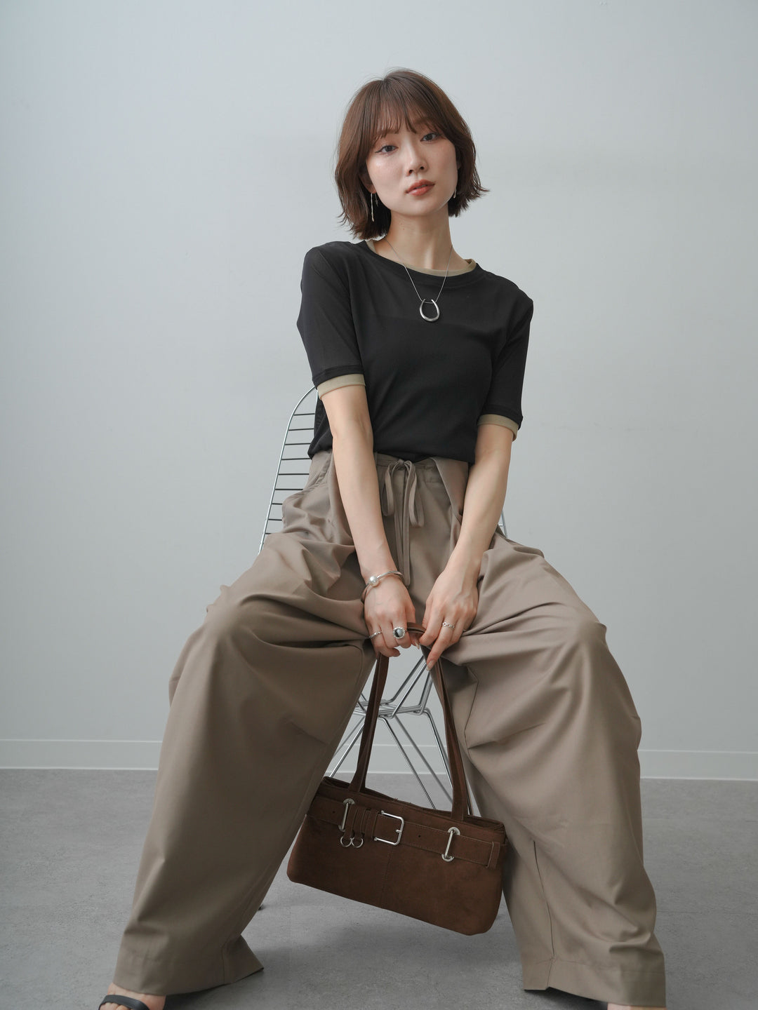 [SET]トリムレイヤードシアー半袖トップス+ベルトループカーブタックワイドパンツ(2set)
