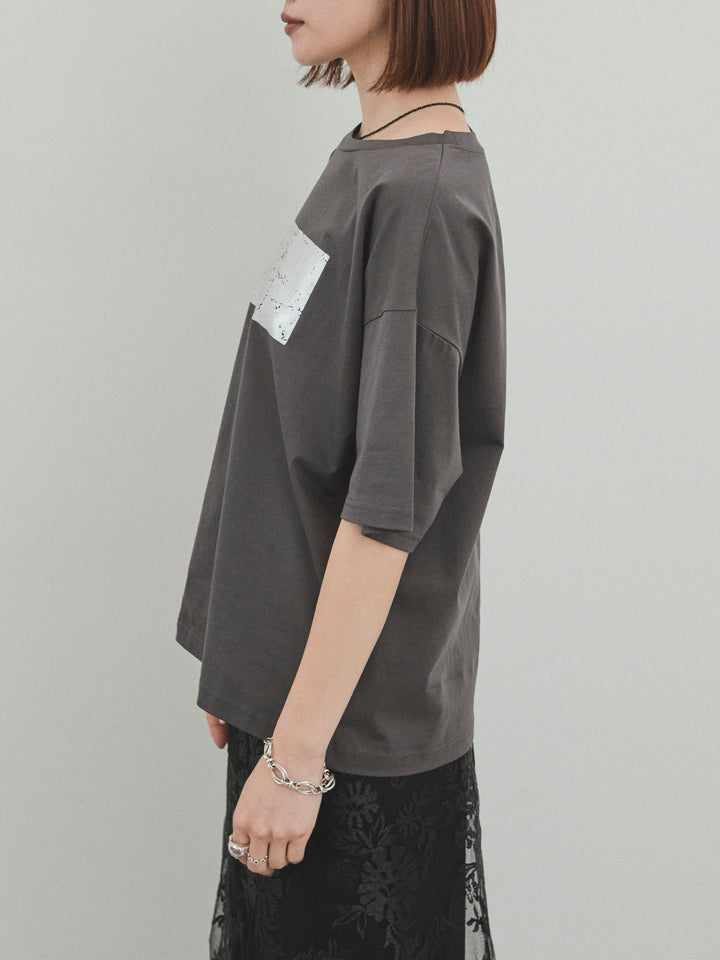 [予約]箔プリントドライタッチコットンTEE /チャコール