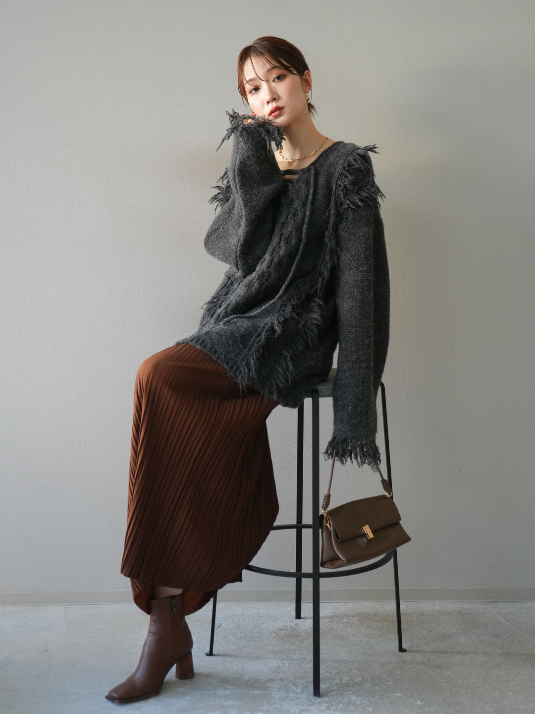 [予約]レースアップフリンジニットプルオーバー/gray