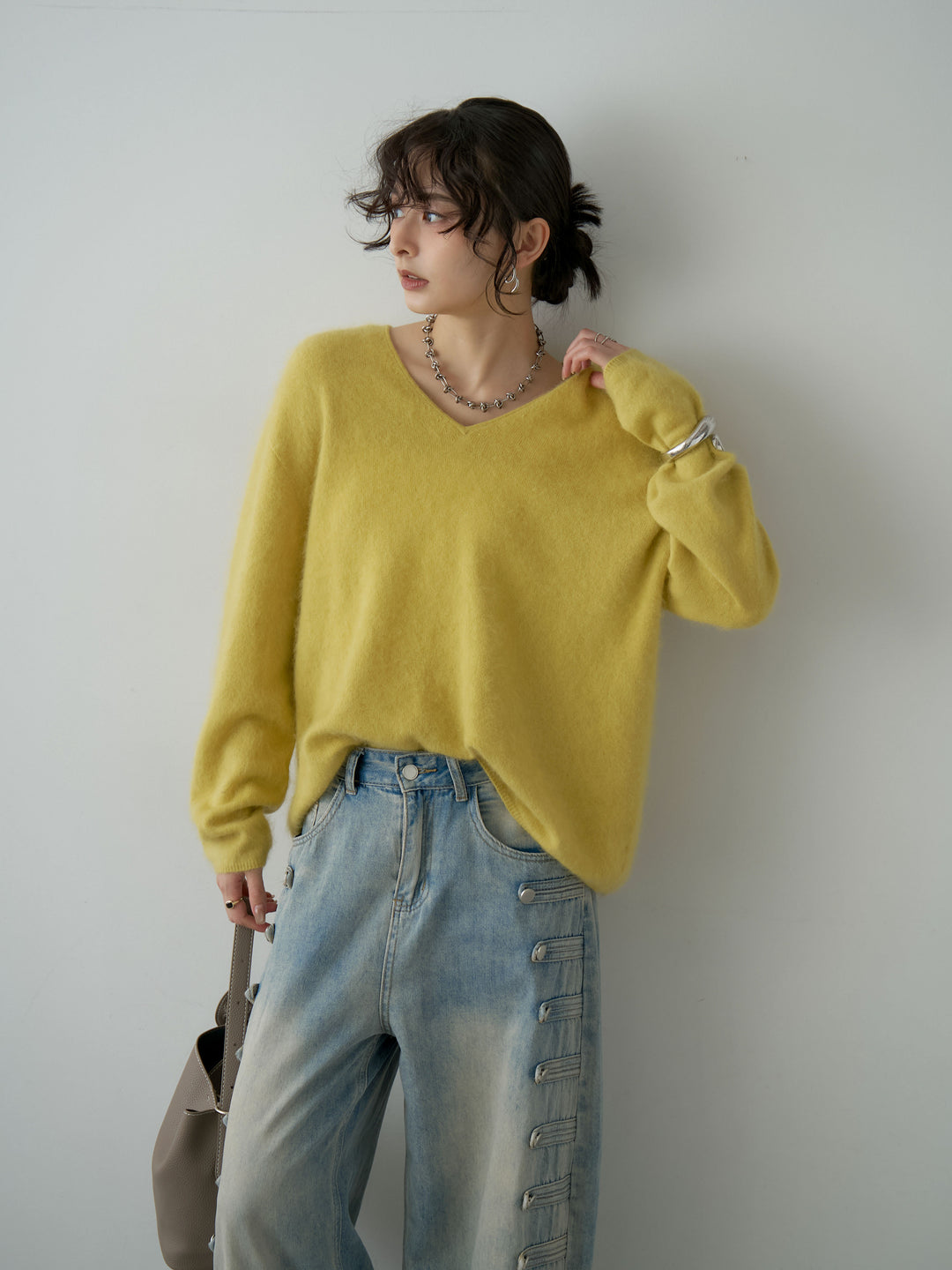 [SET]カシミア混フェザータッチVネックニットトップス+ナポレオンライトウォッシュワイドデニム(2set)