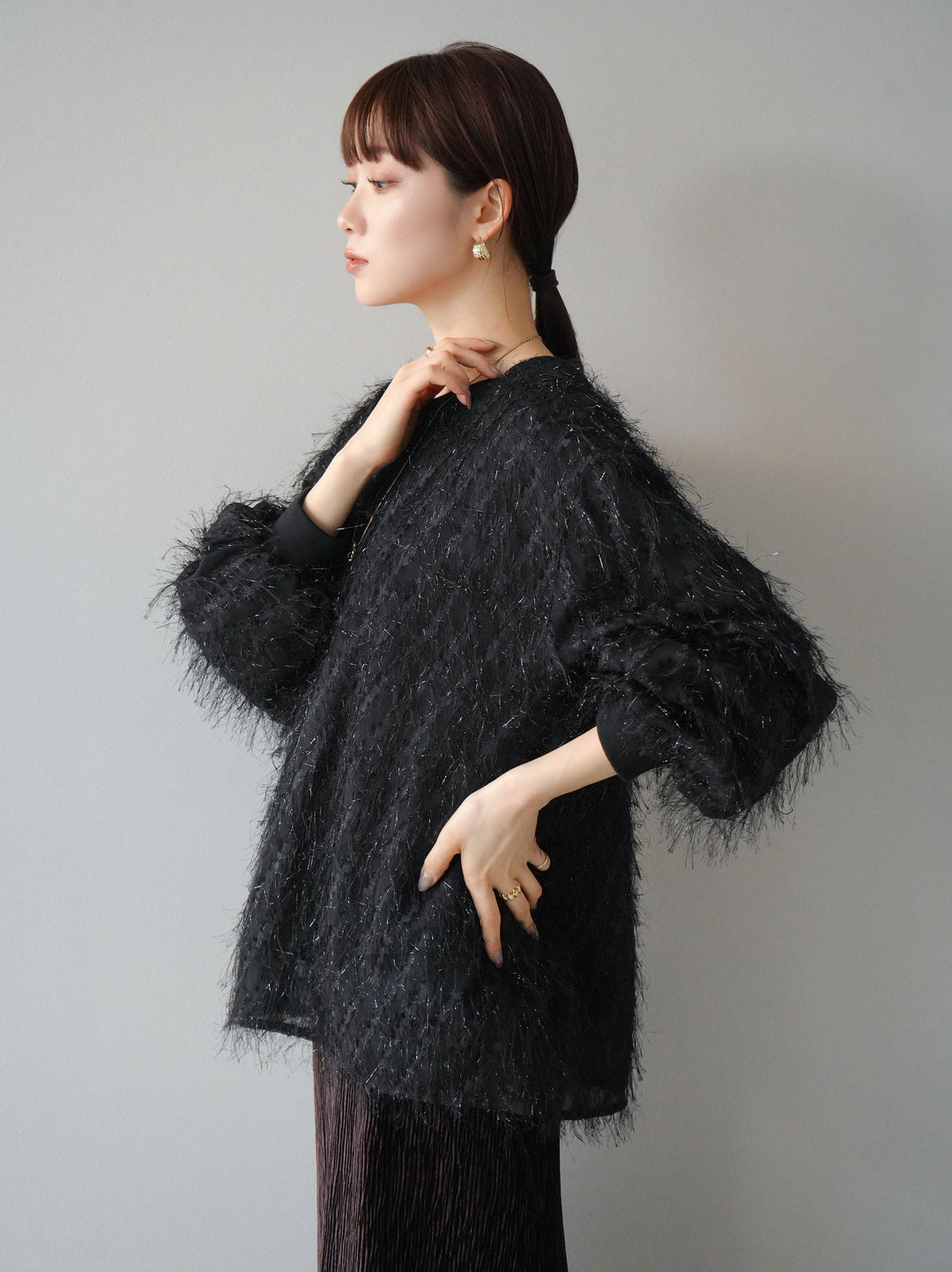 【預購】流蘇薄紗多層抓絨套頭衫/黑