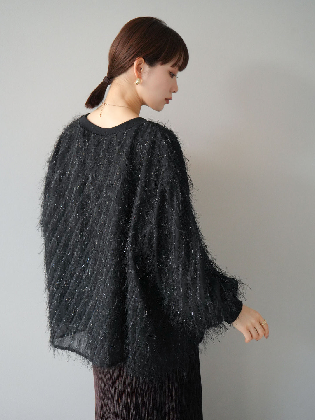 【預購】流蘇薄紗多層抓絨套頭衫/黑