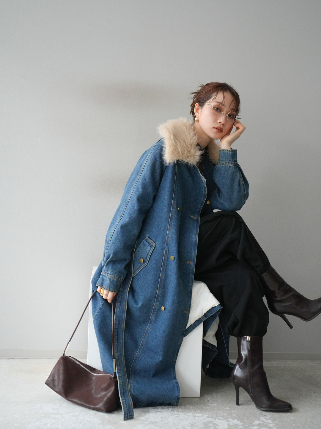 [予約]ファー襟デニムロングコート/blue