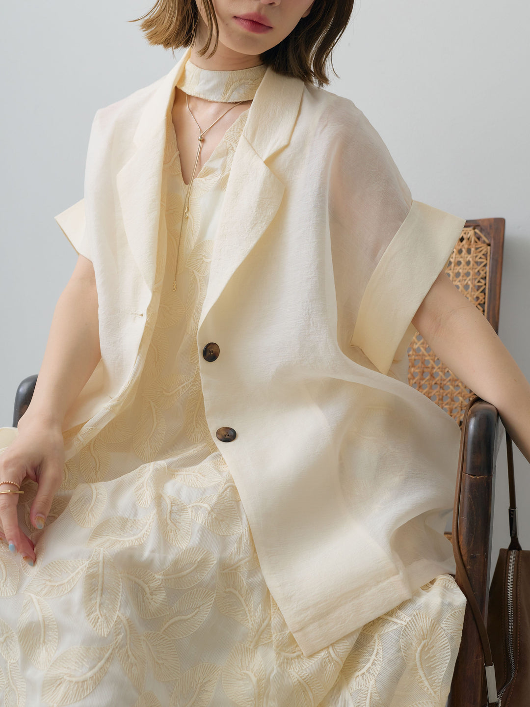 【套裝】葉子刺繡吊帶洋裝+透視寬鬆短袖外套（兩件套）