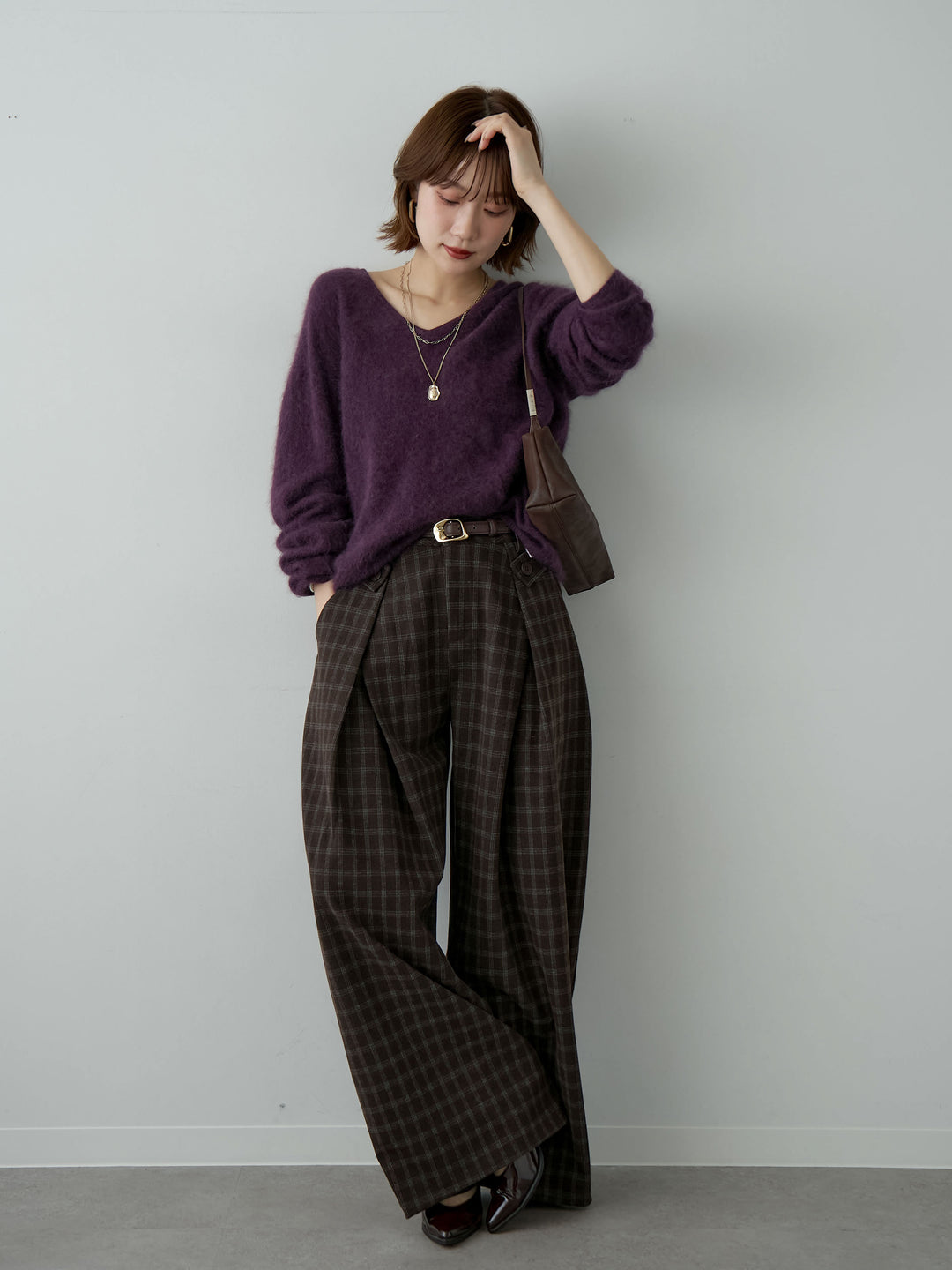 [SET]カシミア混フェザータッチVネックニットトップス+チェックサイドベルトデザインタックパンツ(2set)