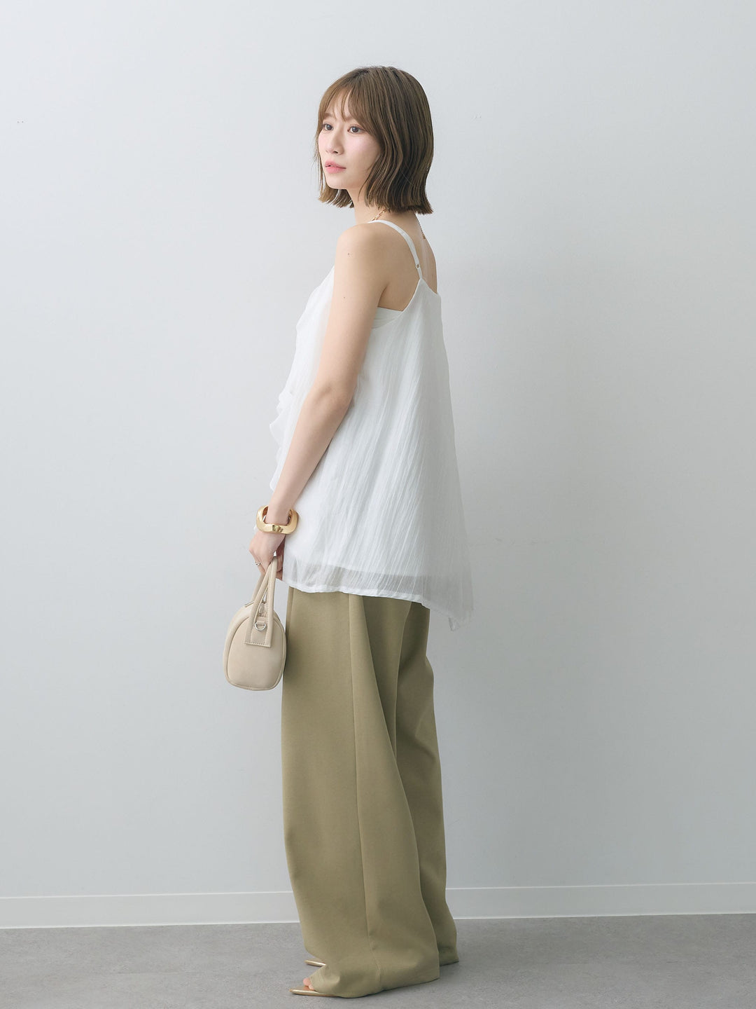 [SET]フロントラッフルシアーキャミソール+リラックスドレープスウェットパンツ(2set)