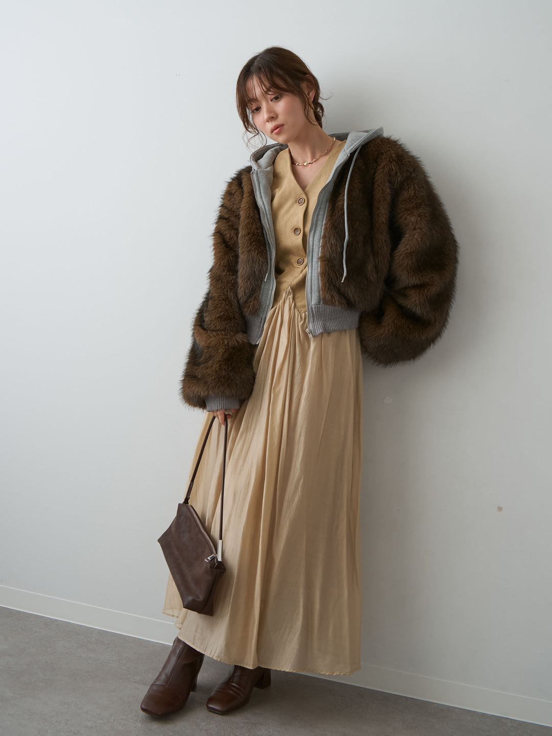 [予約]スウェードタッチ切り替えフレアワンピース/beige
