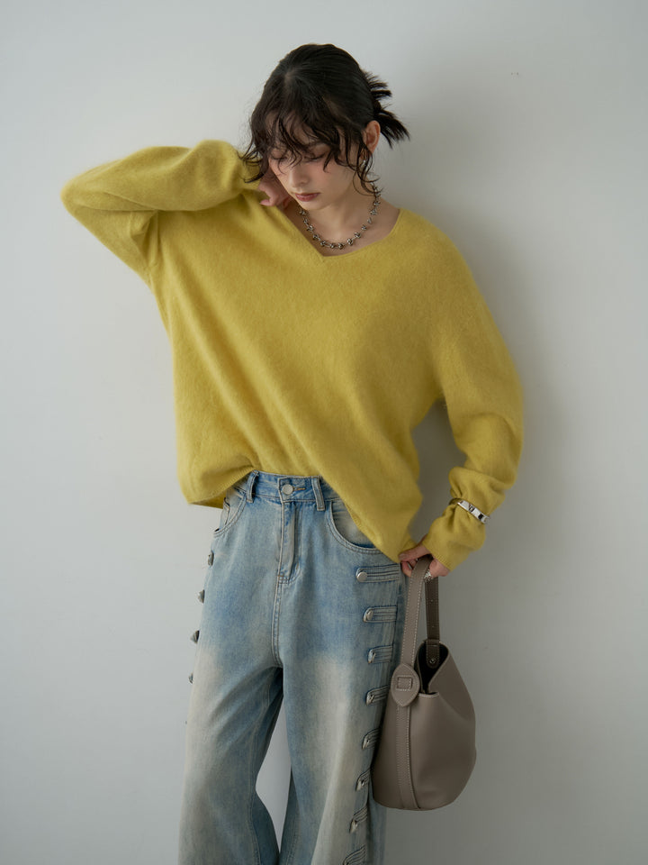 [予約]カシミア混フェザータッチVネックニットトップス/green