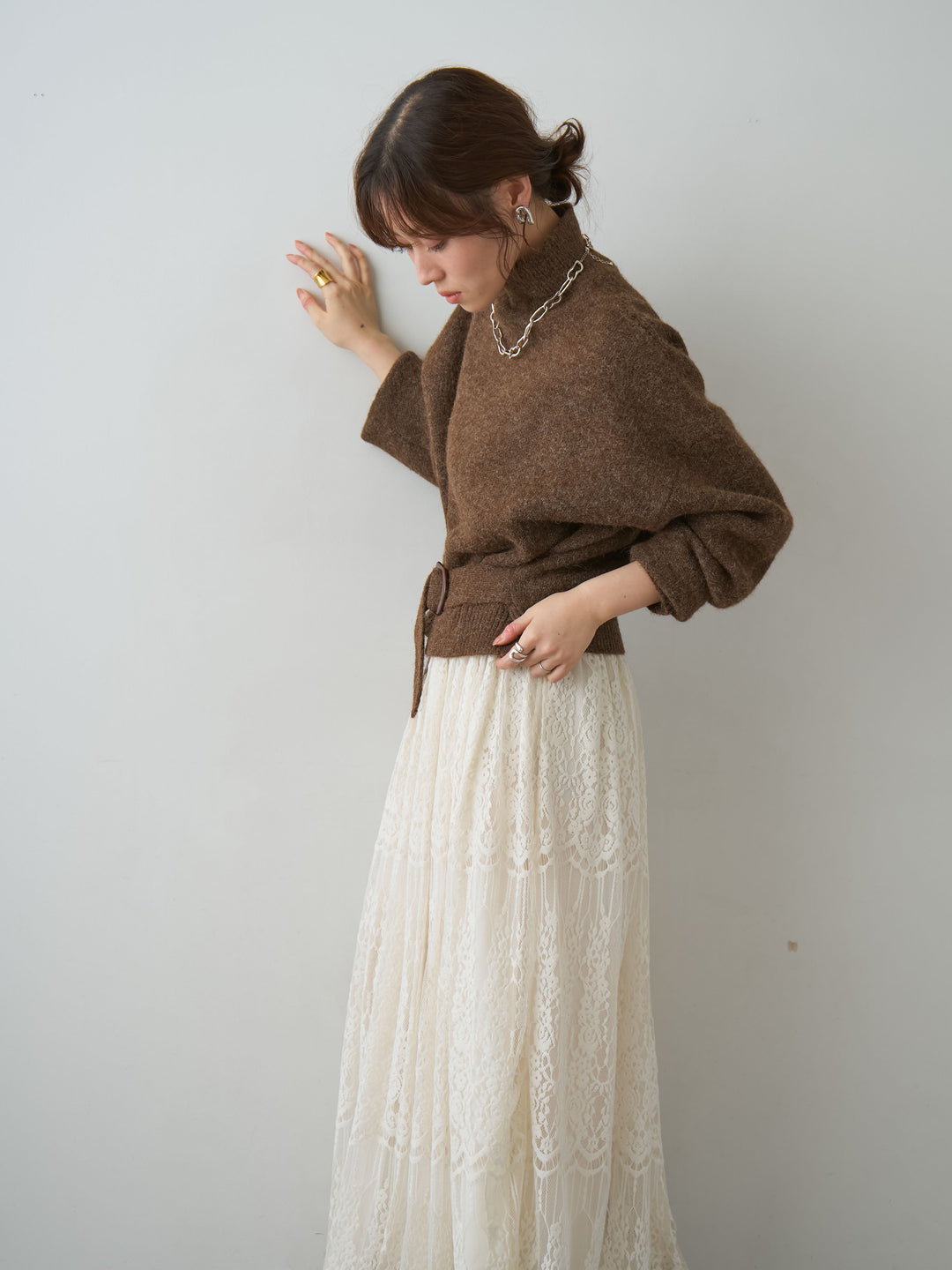 [予約]ウエストベルトハイネックニットトップス/brown