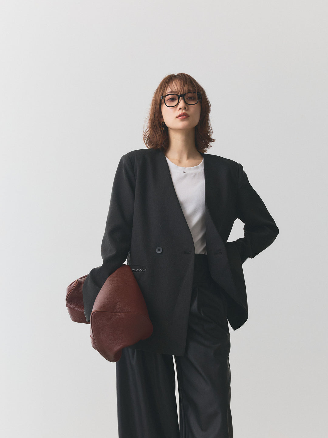 [予約]モチーフ付Uネックシアーカットソー/オフ