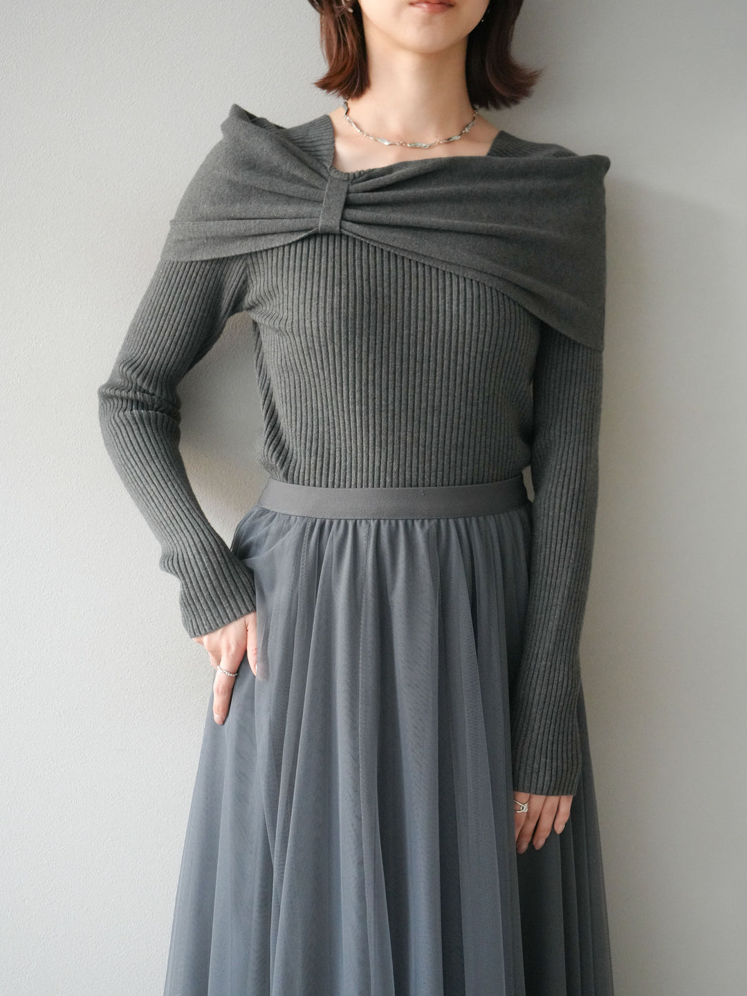 [予約]リボンモチーフオフショルリブニットトップス/gray