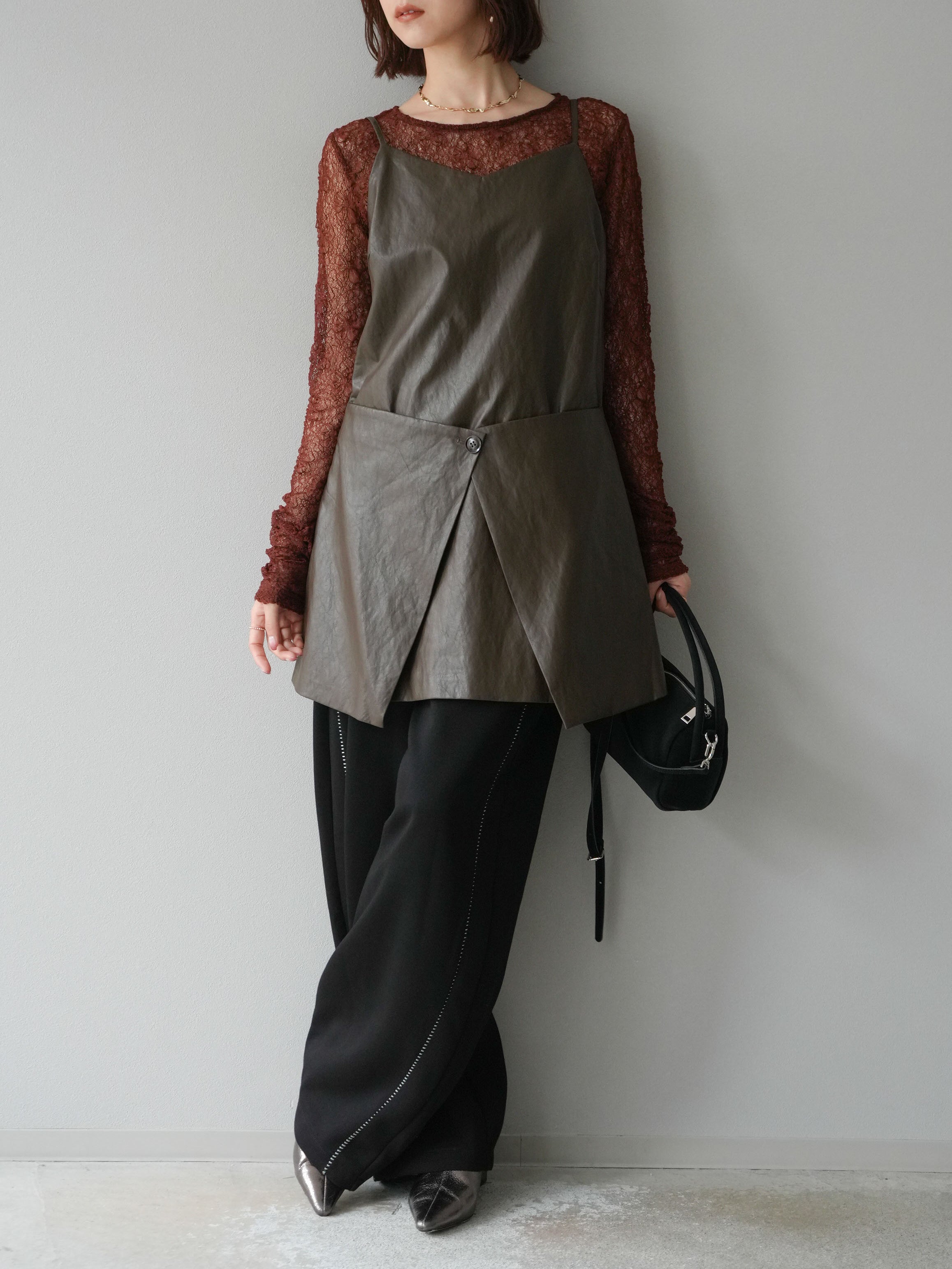 SHENERY 【美品】 【レイヤードに◎】 レザーチュニックキャミ　ブラック レイヤードにも◎》レザーチュニックキャミ | SHENERY