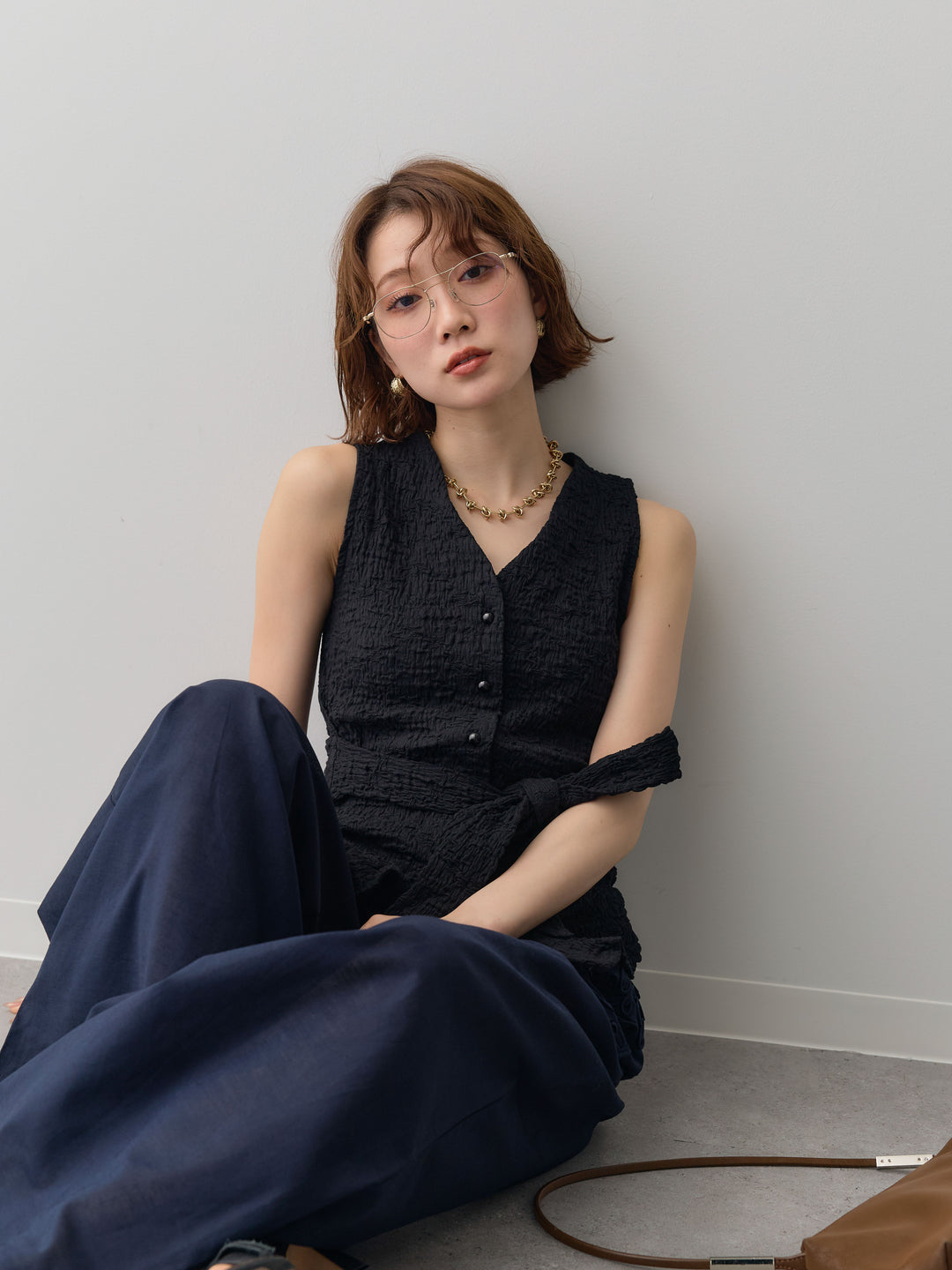 [予約]シャーリングウエストリボンVネックトップス/black