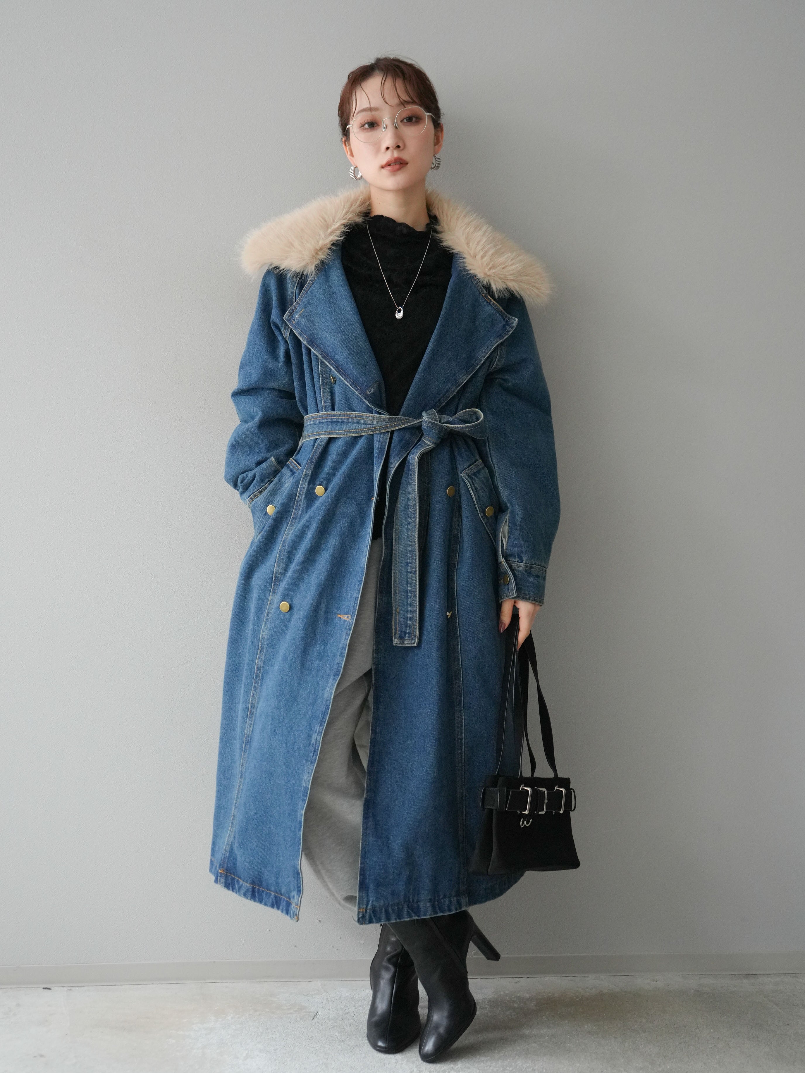 予約]ファー襟デニムロングコート/blue – Lumier