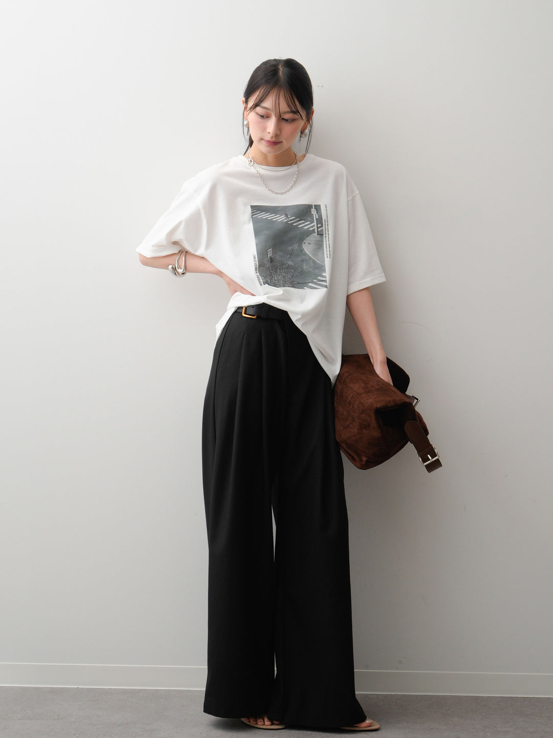 [SET]フォトプリントロゴTEE+アシンメトリーベルトタックワイドパンツ(2set)