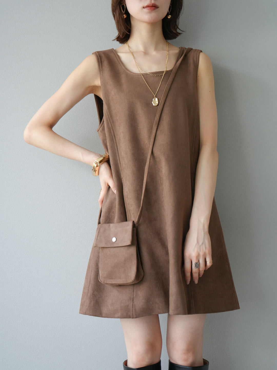 [予約]ショルダーポーチ付スウェードミニワンピース/ブラウン