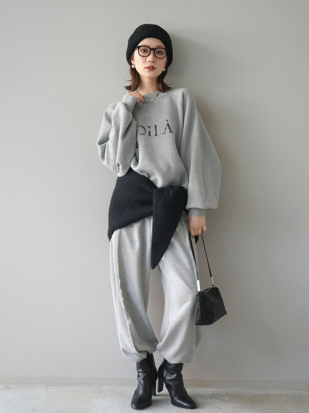 [予約]スウェットライクビーズロゴ刺繍ニットプルオーバー/mokugray