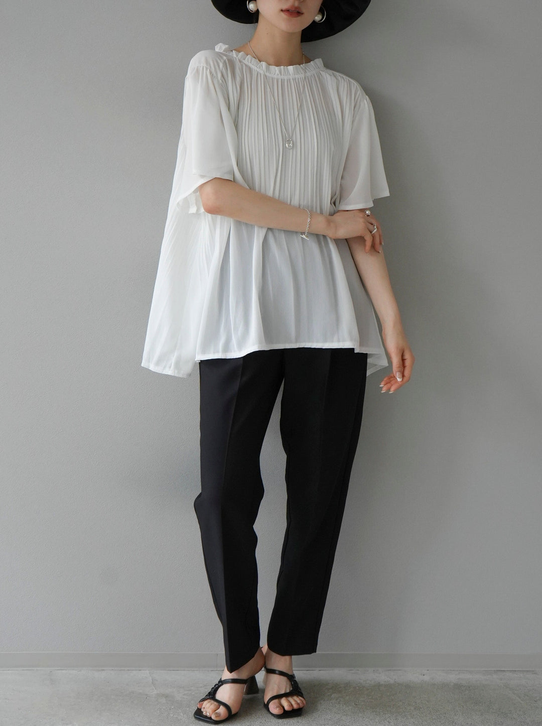 [Pre-order] Chiffon pleated blouse/white
