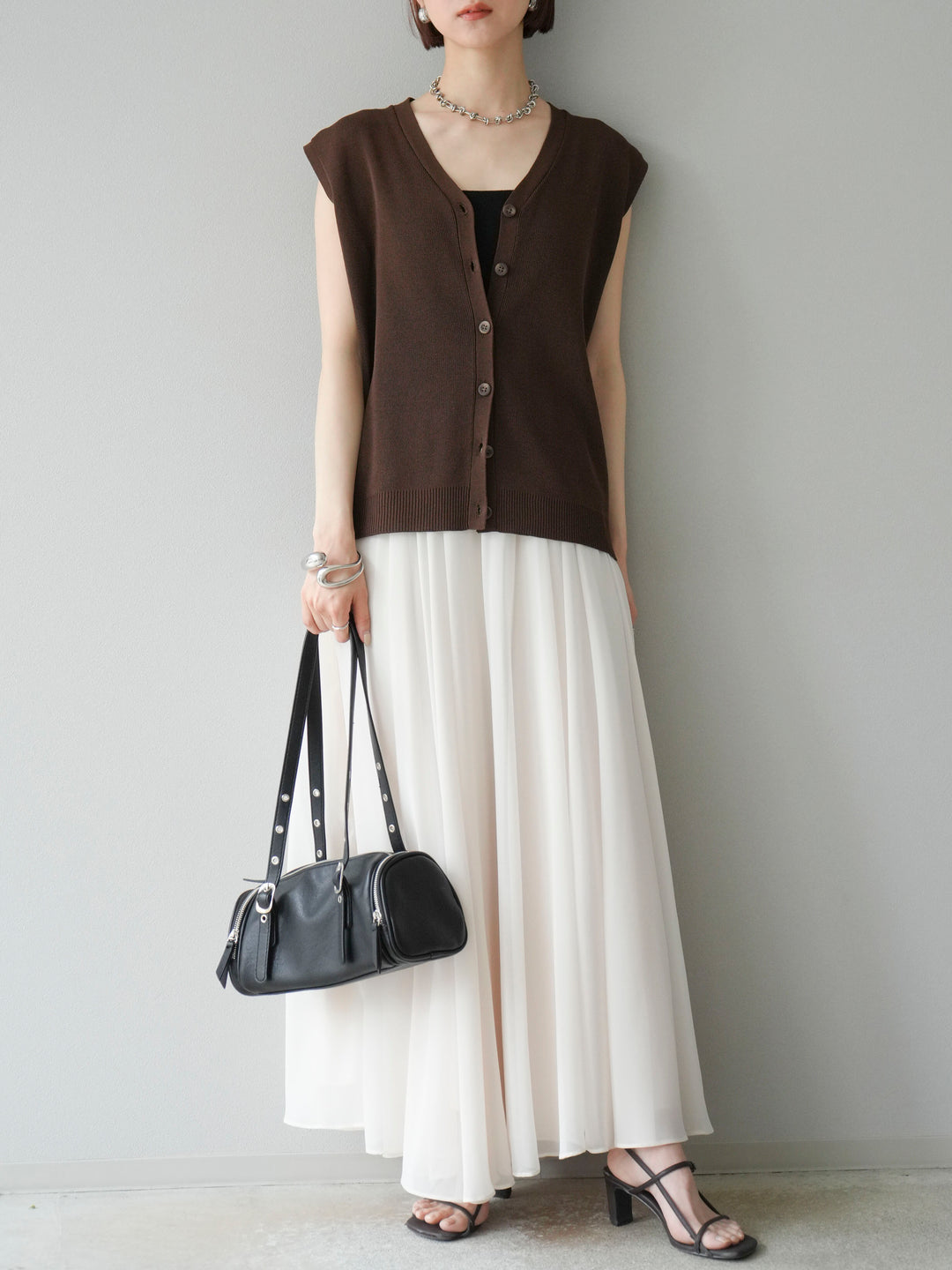 [SET] V領人造絲針織背心+雪紡喇叭裙（2件組）