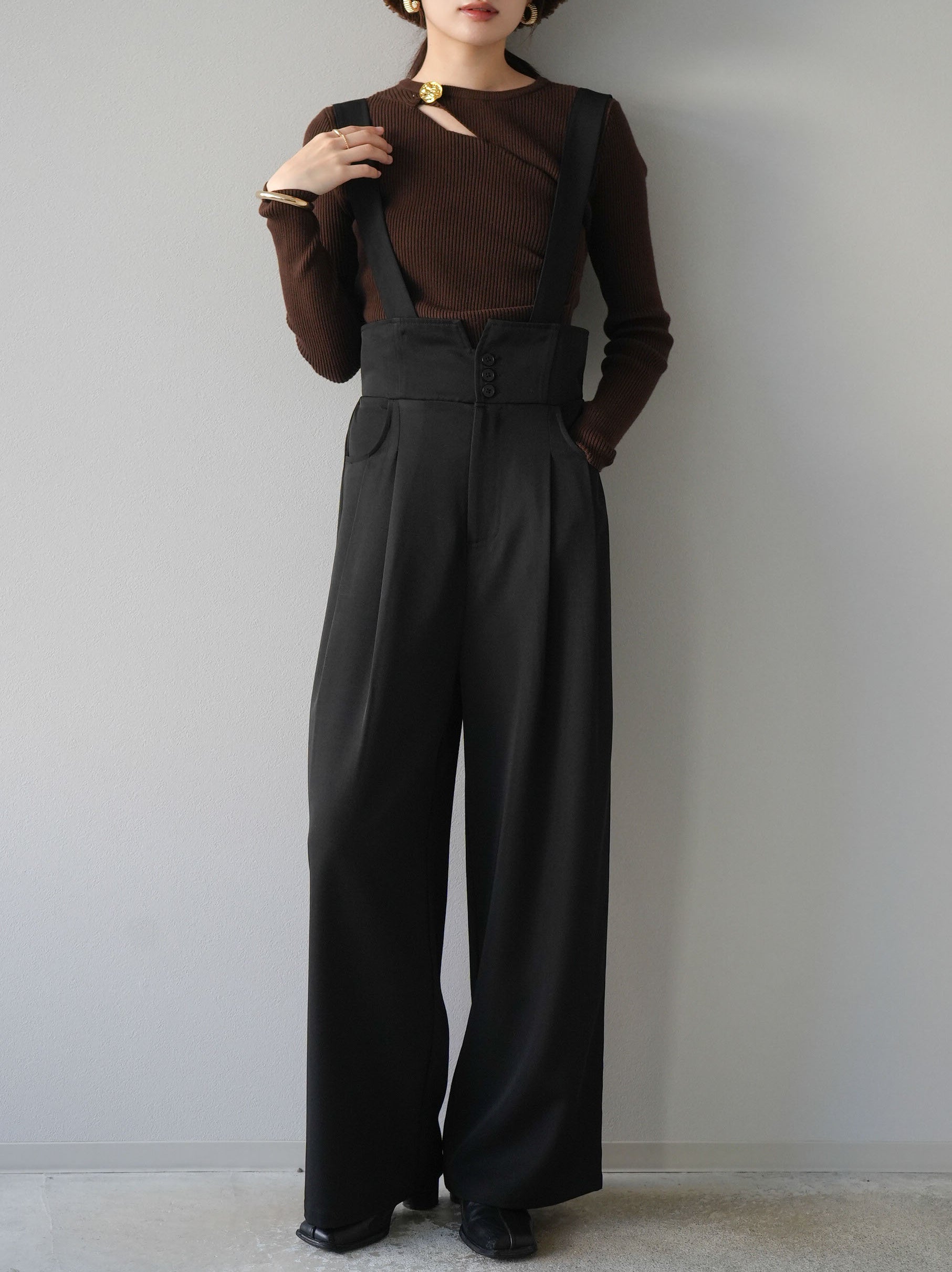 予約]ゴールドモチーフデザインリブトップス/ブラウン – Lumier