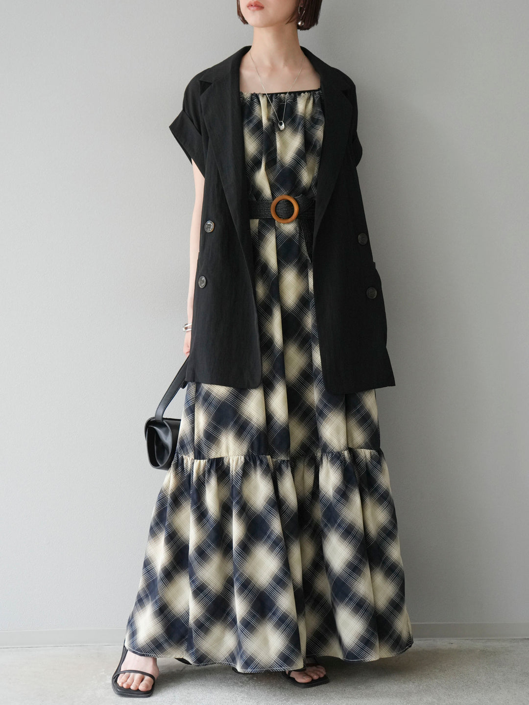 [SET]ベルト付チェックノースリーブワンピース+リネンライクノースリーブダブルジレ(2set)