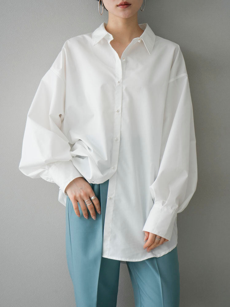 [Pre-order] Pearl button volume sleeve shirt/off
