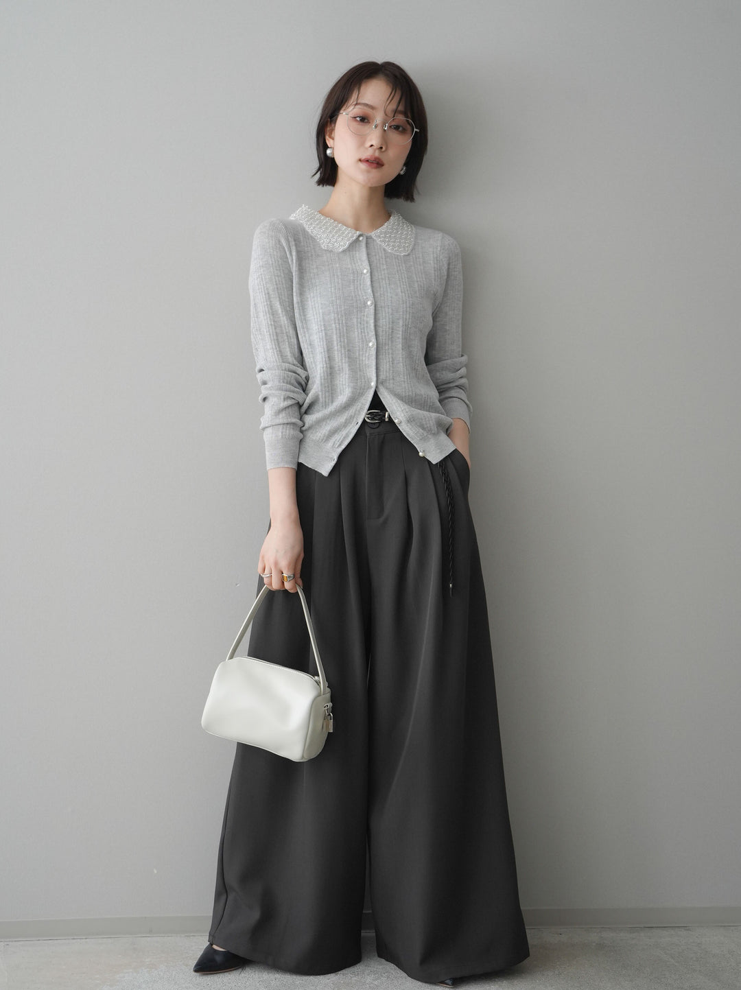 [予約]ビジュー襟パールボタンニットカーディガン/gray