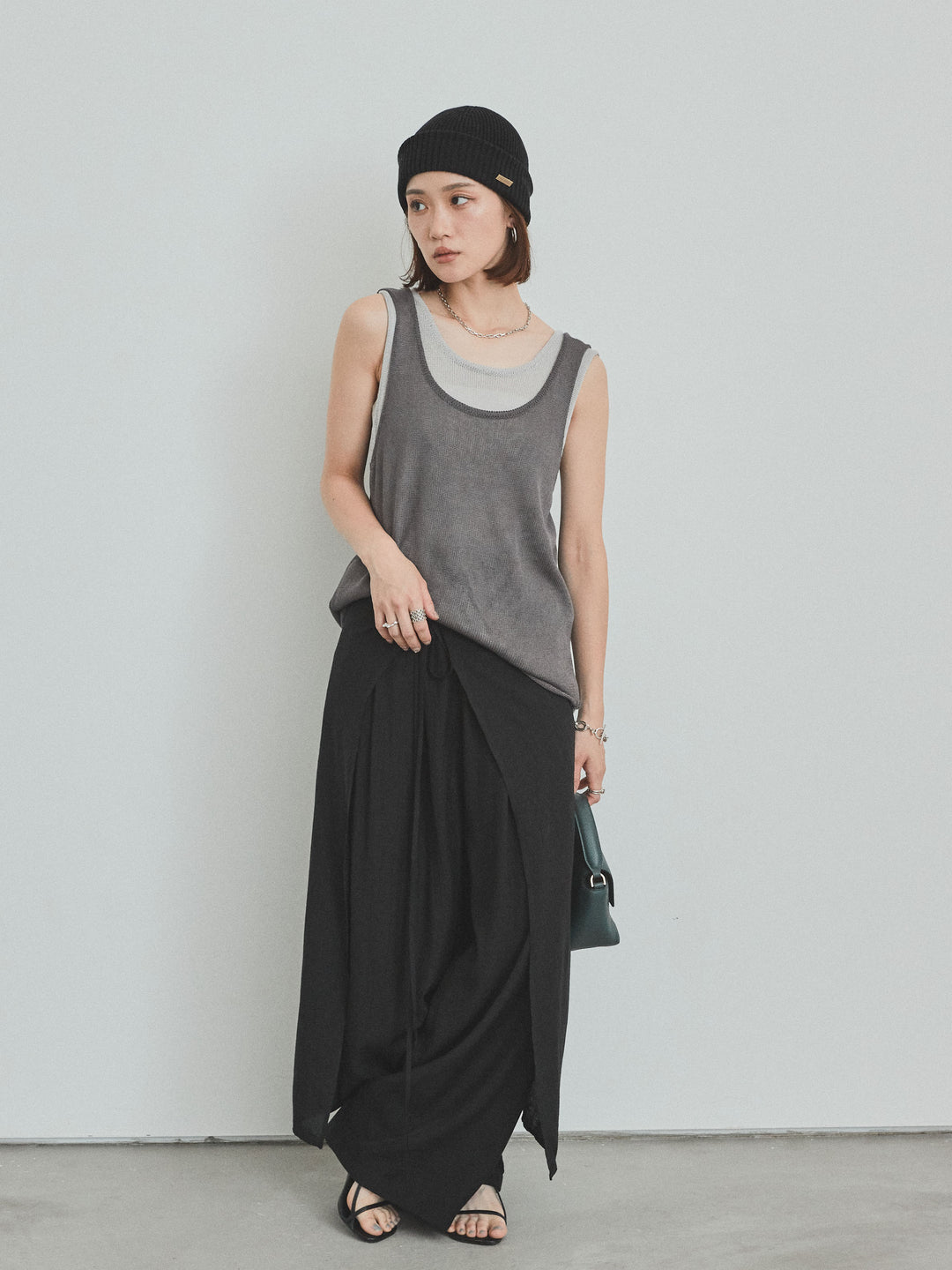 [預購] 雙色多層針織背心/黑色