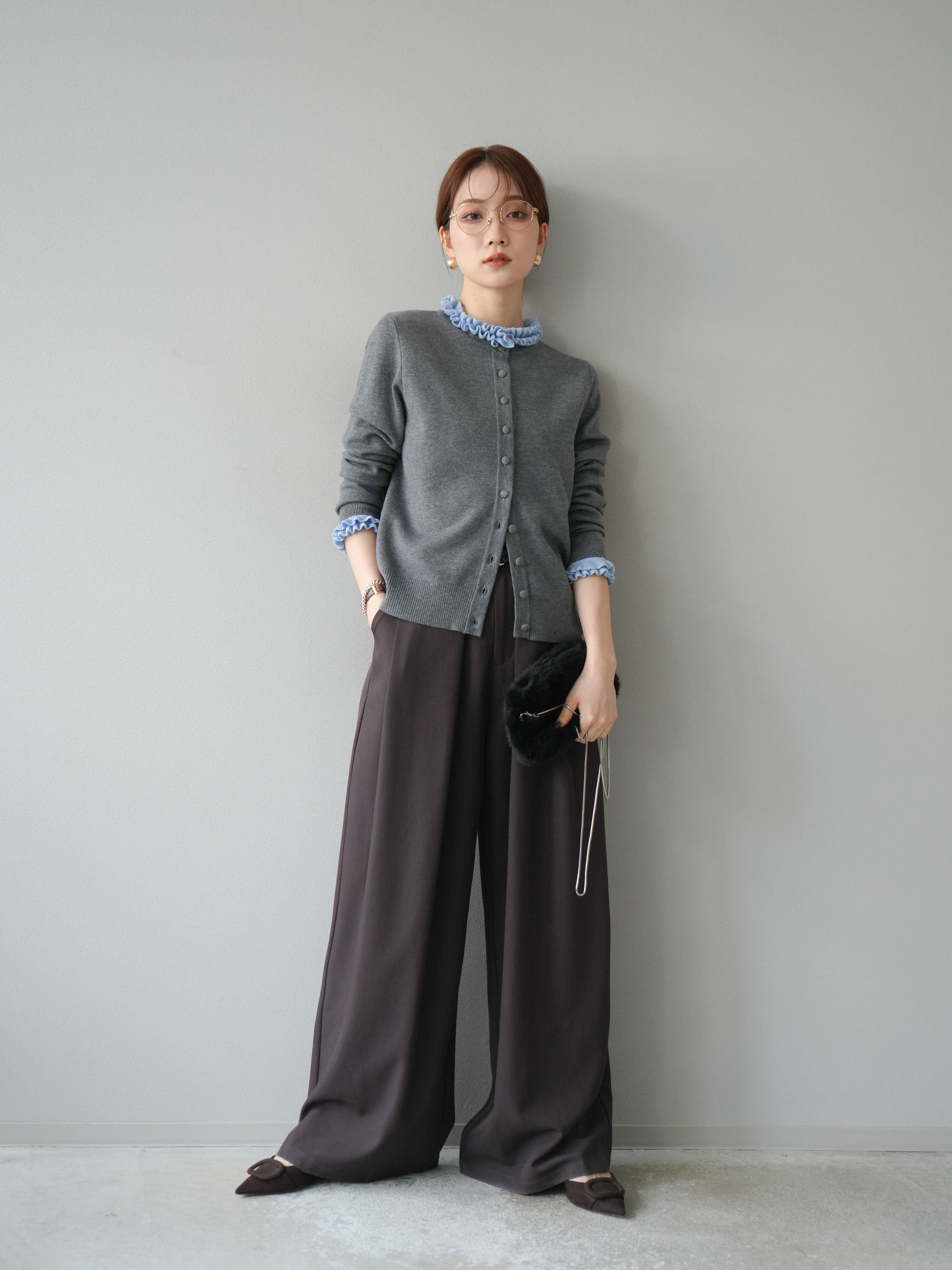 予約]フリルデザインコンパクトニットカーディガン/グレー – Lumier