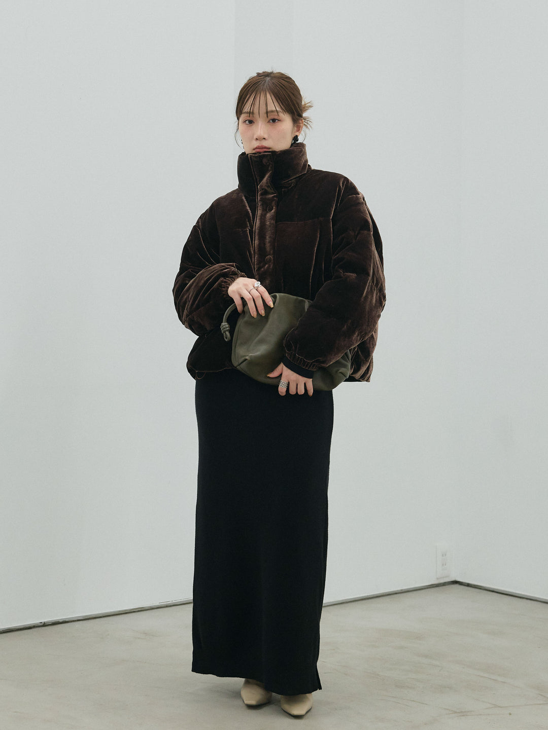 【Allure】[SET]ヘンリーネックレイヤードニットワンピース+ベロアダウンジャケット(2set)