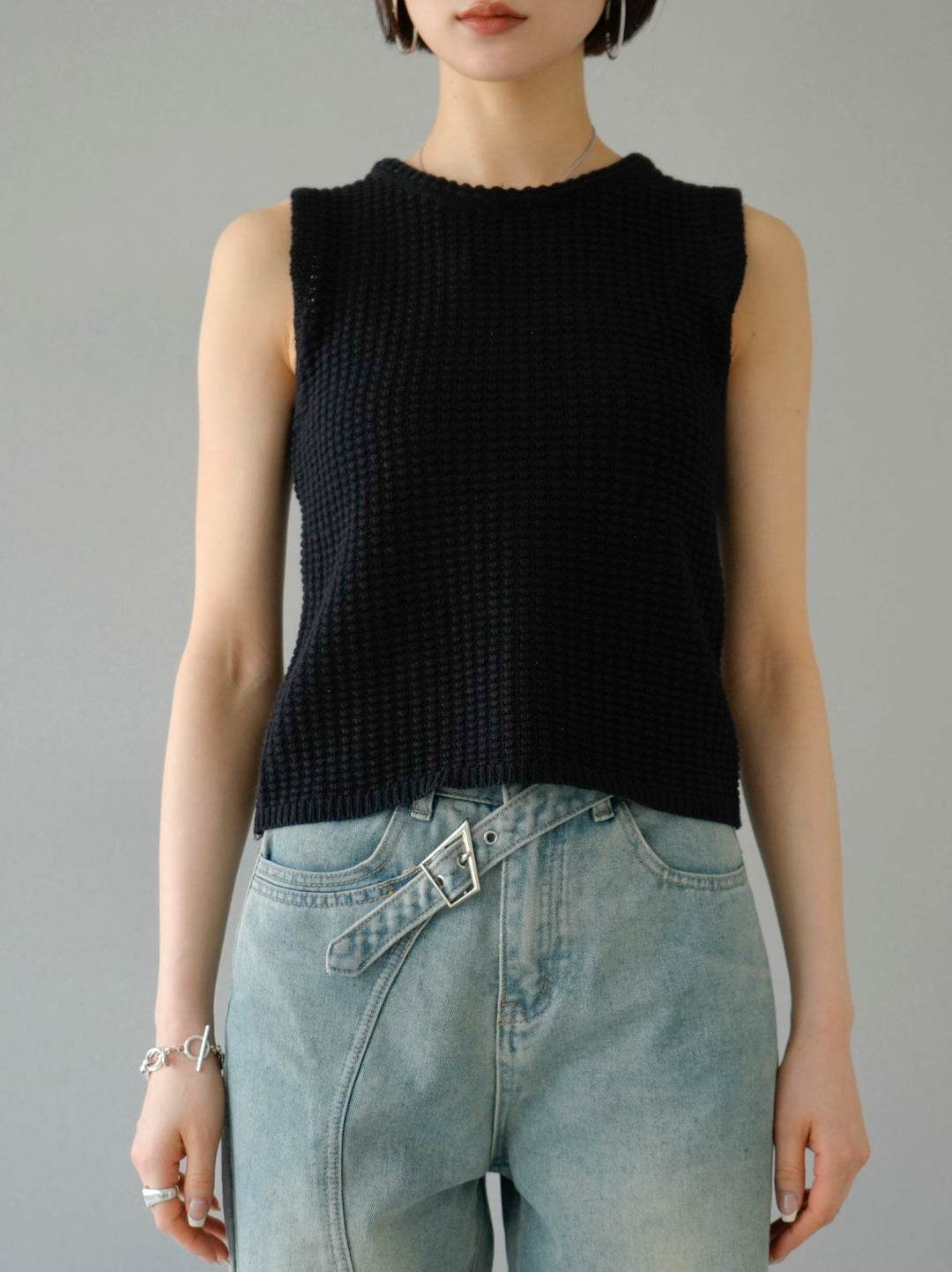 [Pre-order] Pokopoko Sleeveless Knit Top/Black