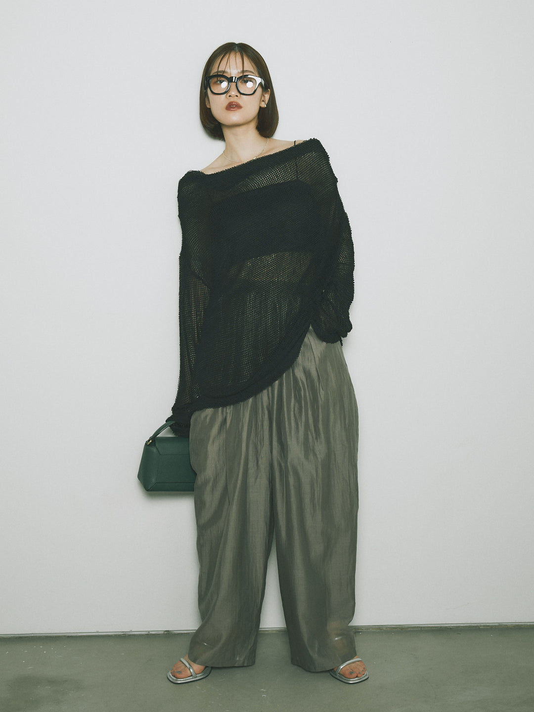 [SET] 後背垂墜網眼套頭衫 + 透明萊賽爾三折寬褲 (2 套)