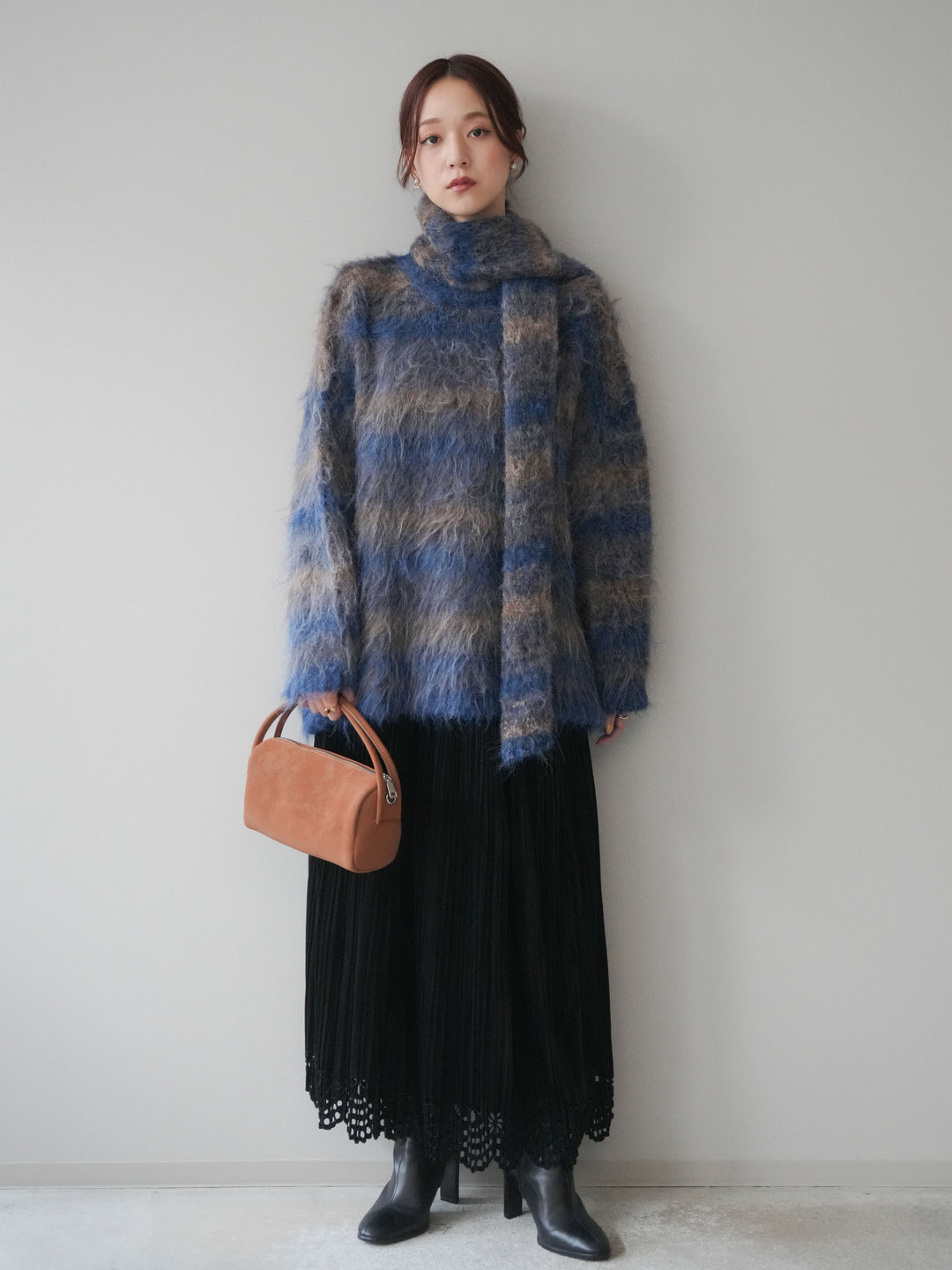 [予約]パンチングデザインスエードプリーツスカート/black