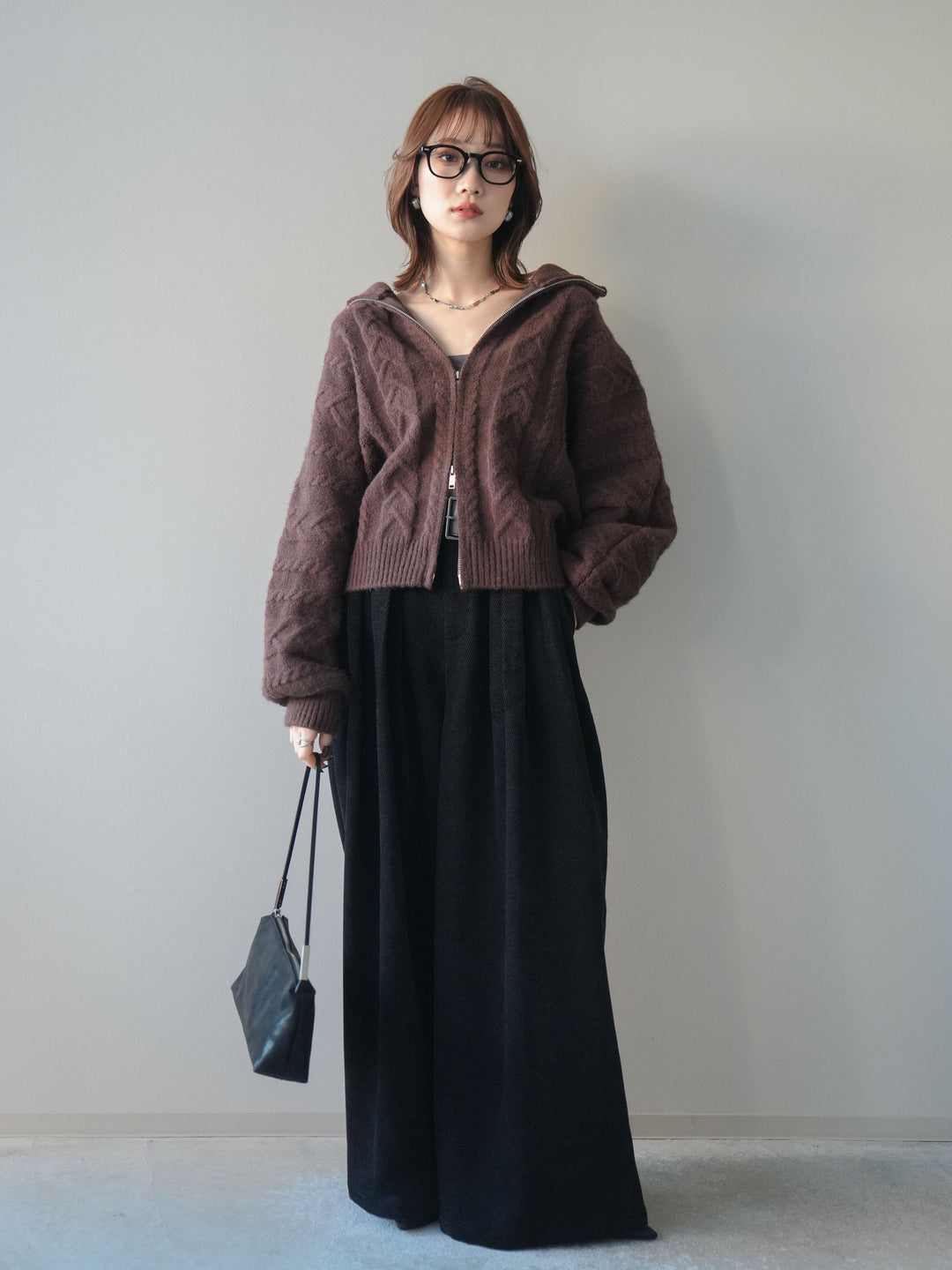 [予約]ケーブル編みハイネックZIPニットカーディガン/brown